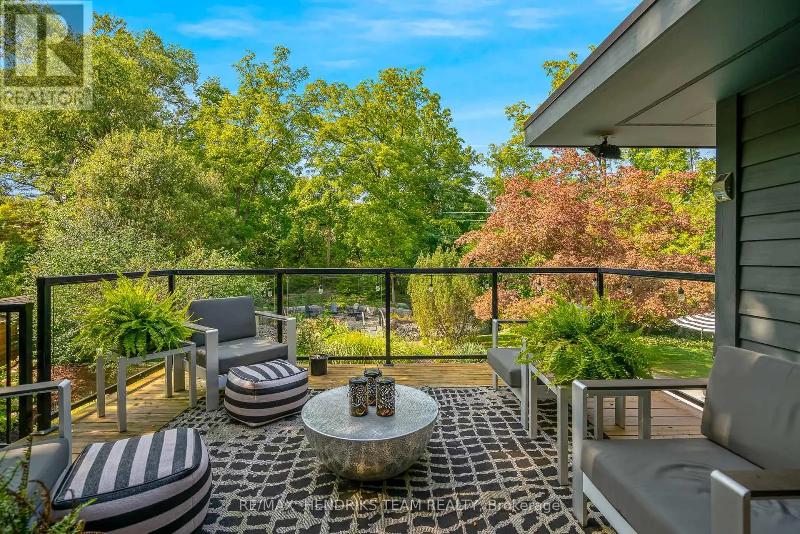 2 BRIARFIELD CRESCENT