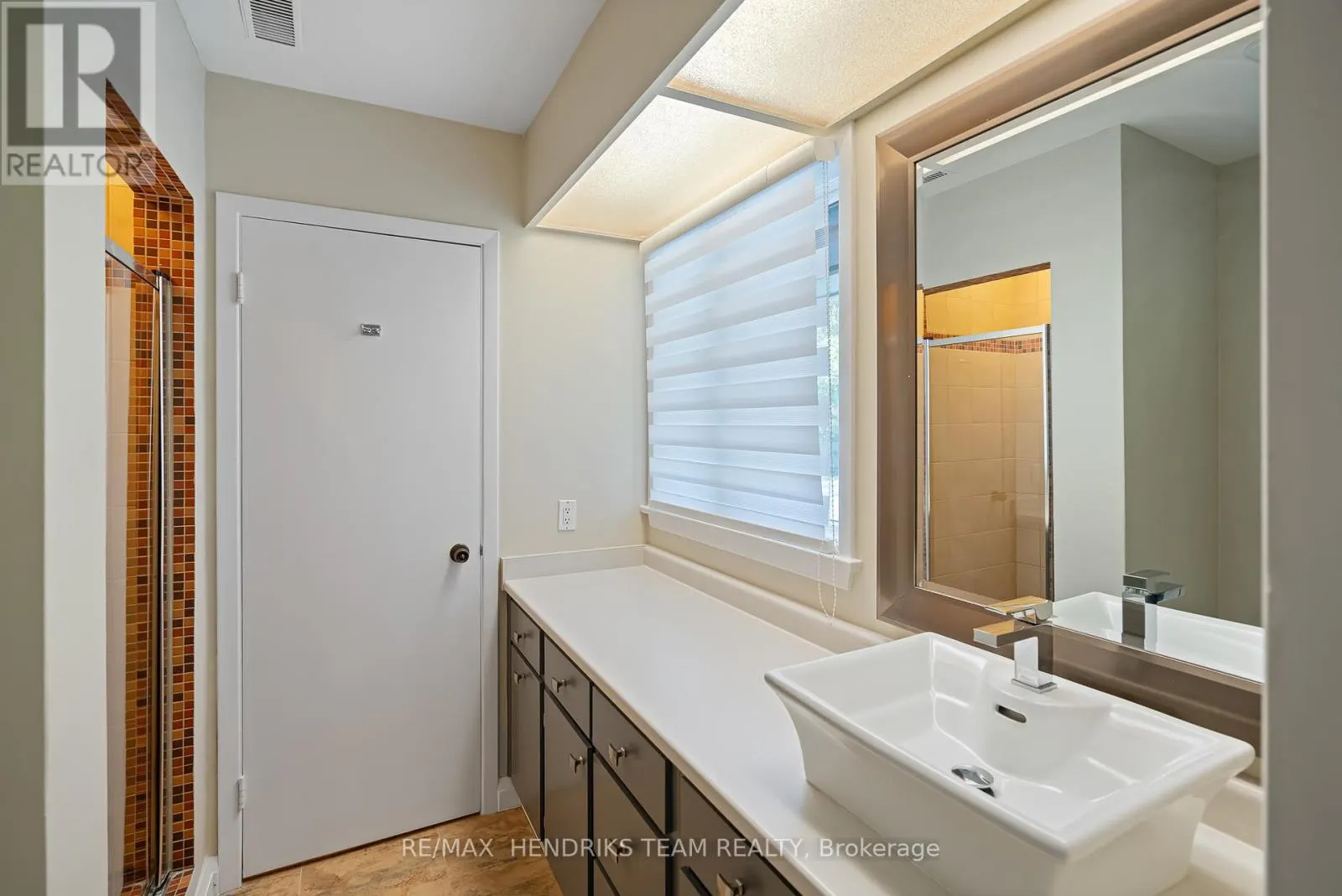 2 BRIARFIELD CRESCENT