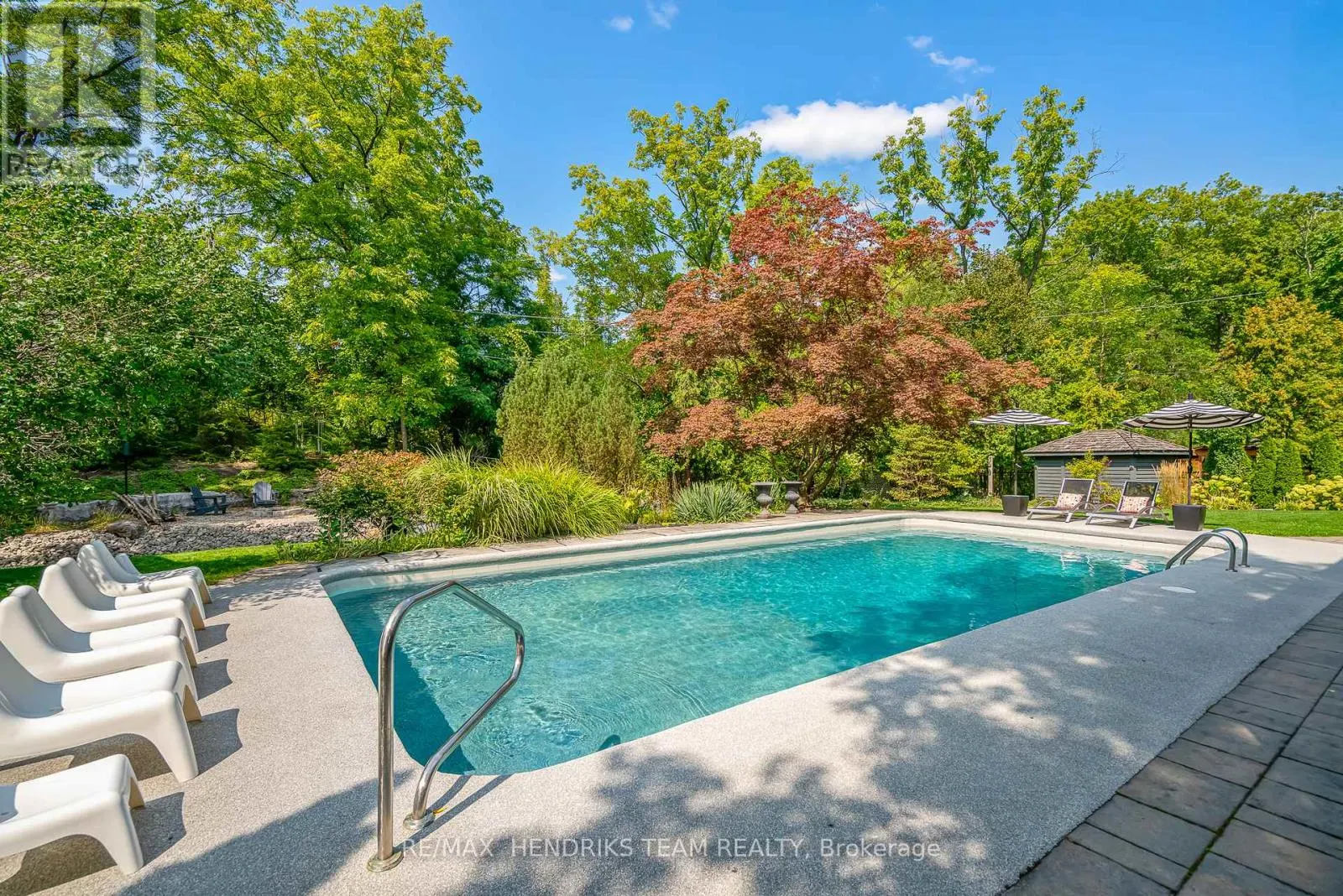 2 BRIARFIELD CRESCENT