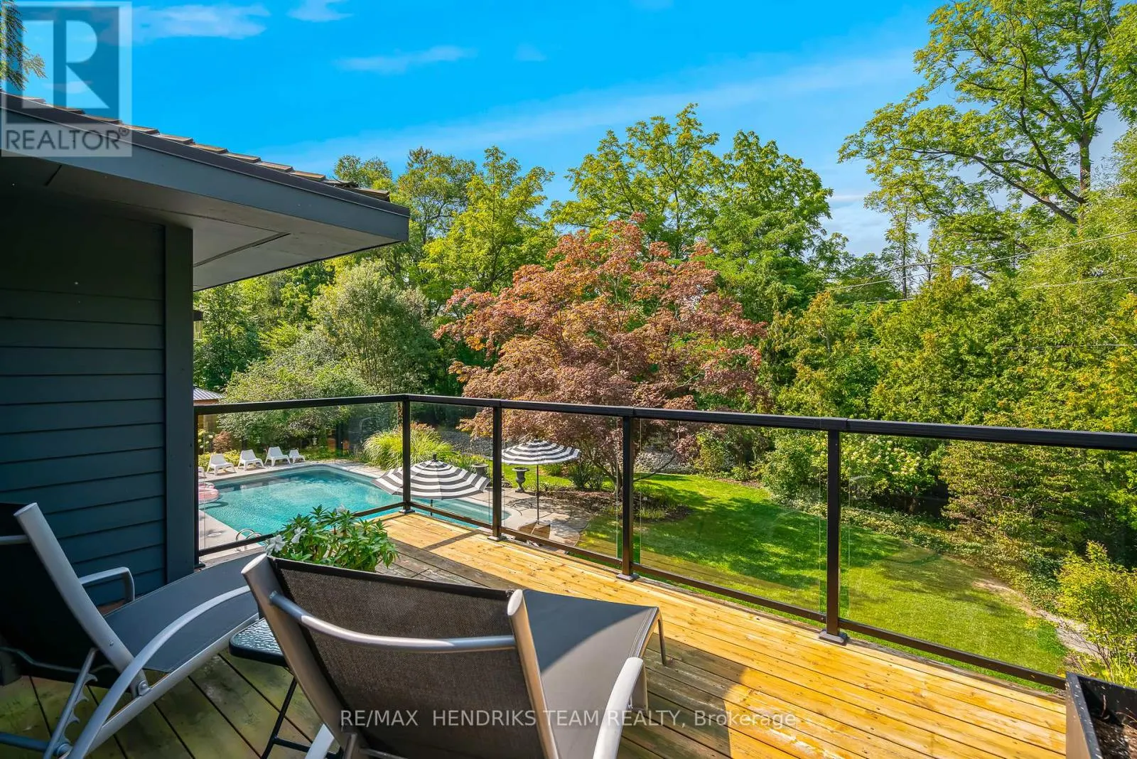 2 BRIARFIELD CRESCENT