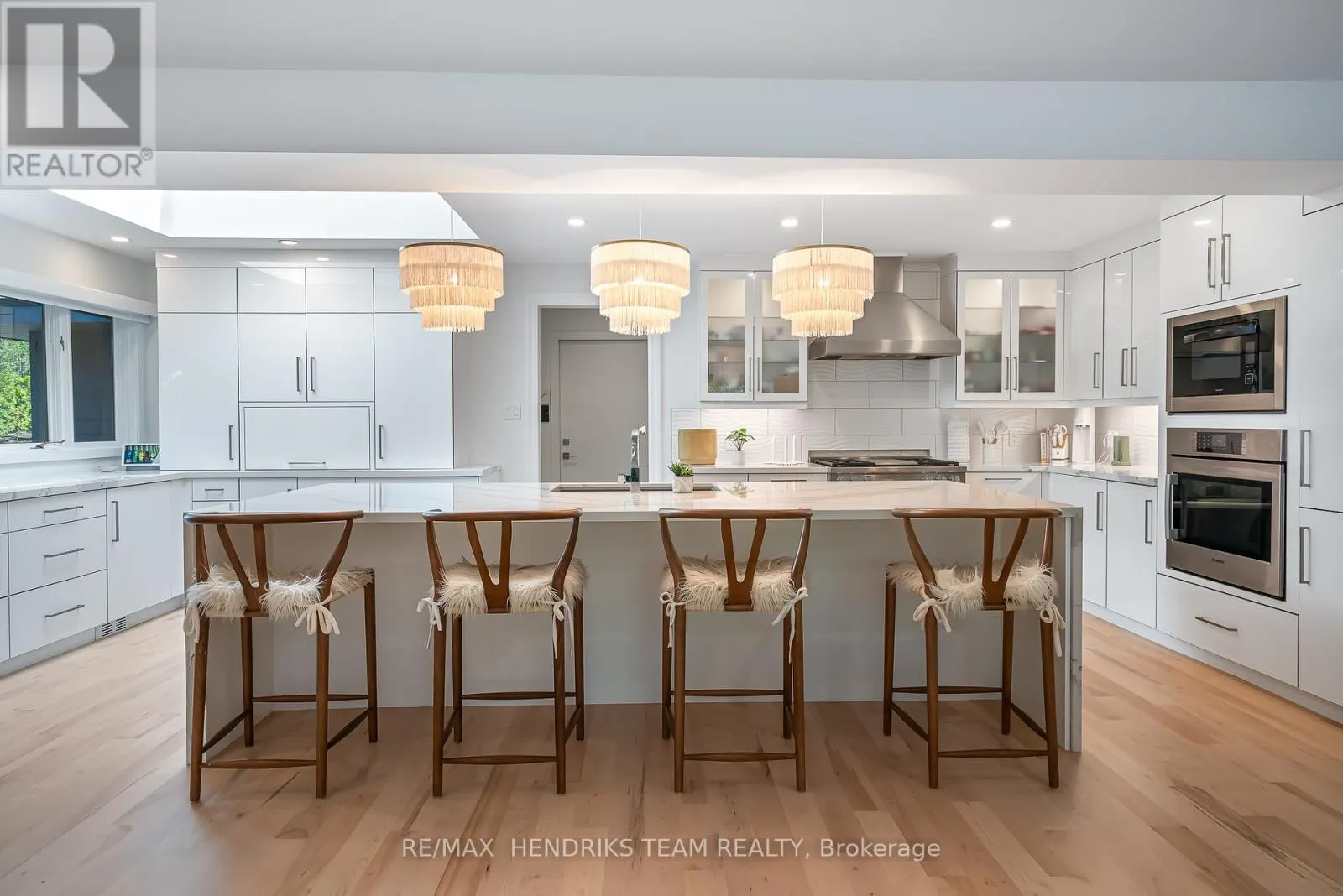 2 BRIARFIELD CRESCENT