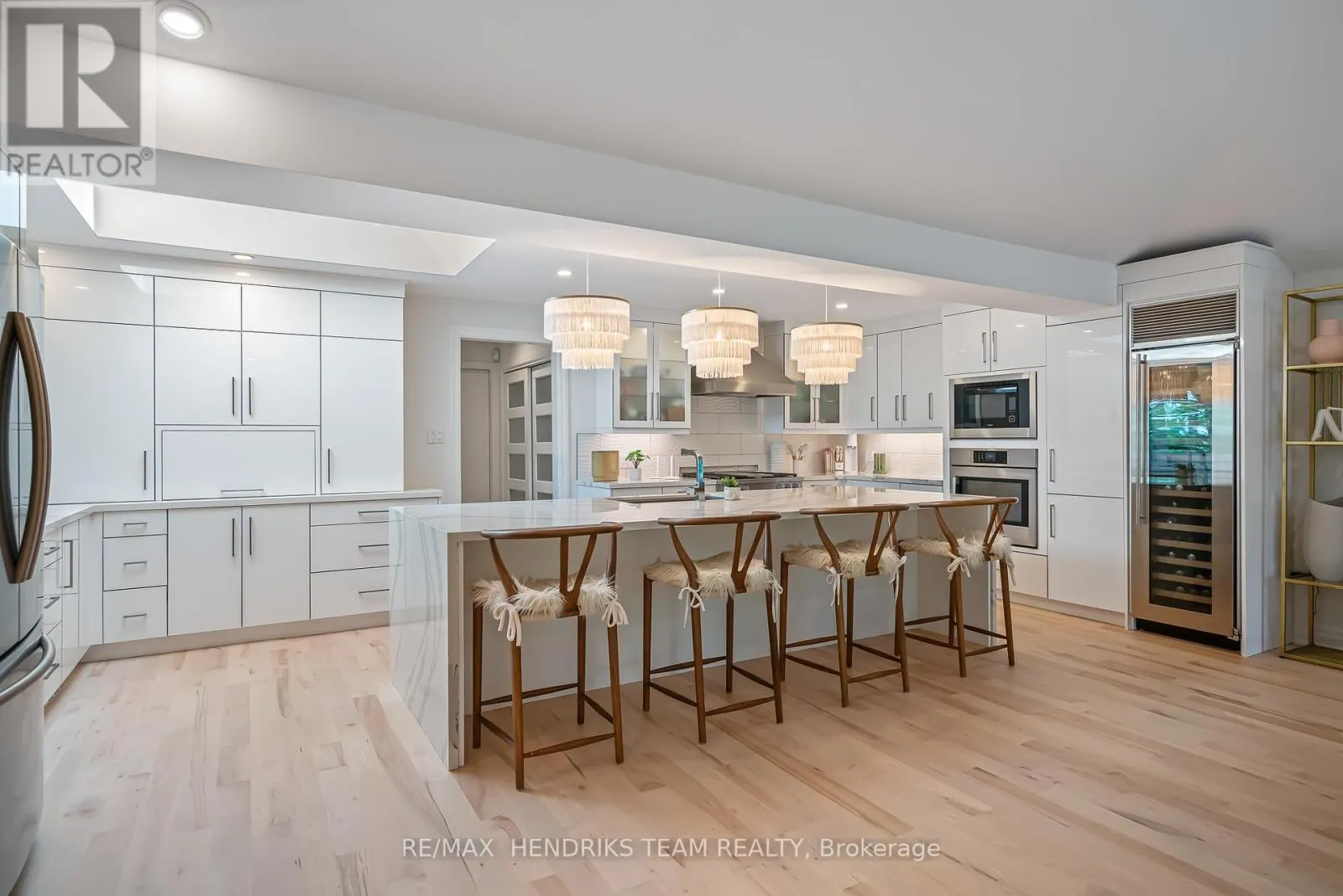 2 BRIARFIELD CRESCENT