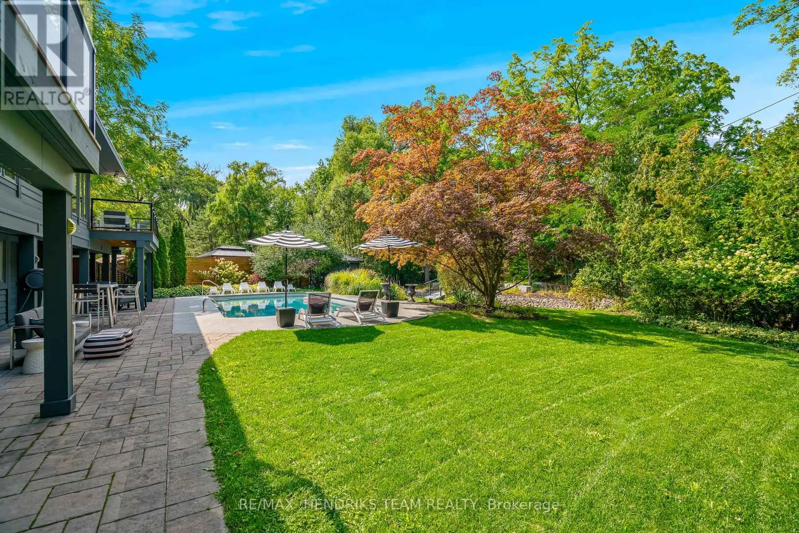 2 BRIARFIELD CRESCENT