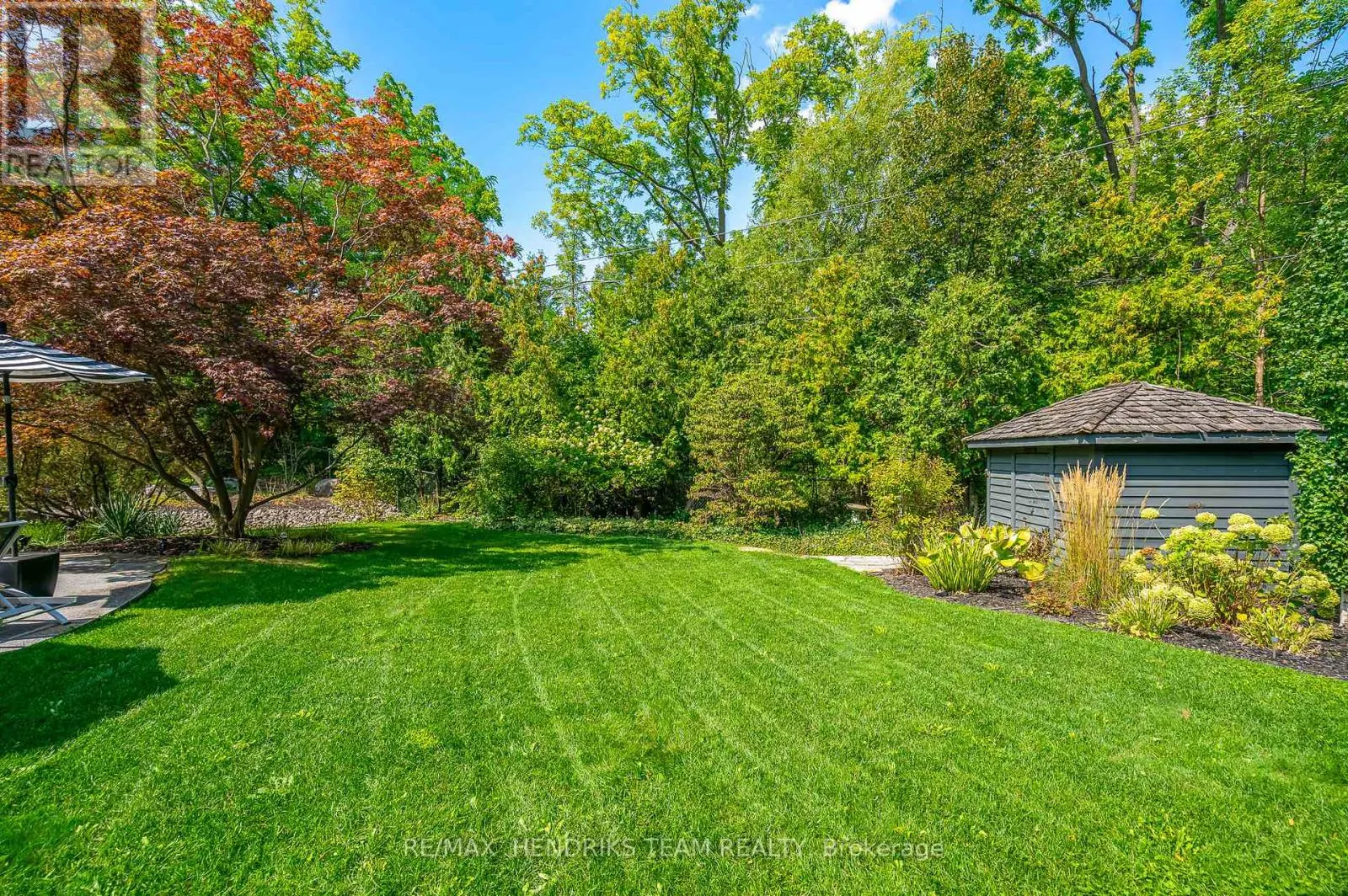 2 BRIARFIELD CRESCENT