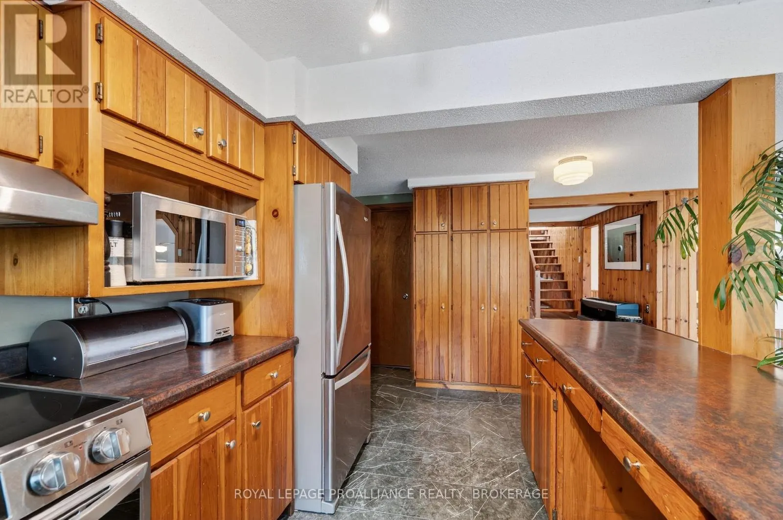 18 HICKORY LANE
