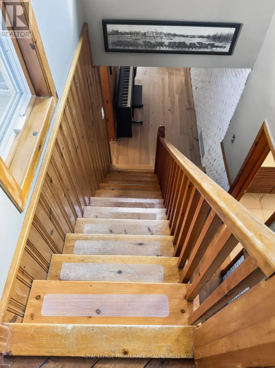 18 HICKORY LANE