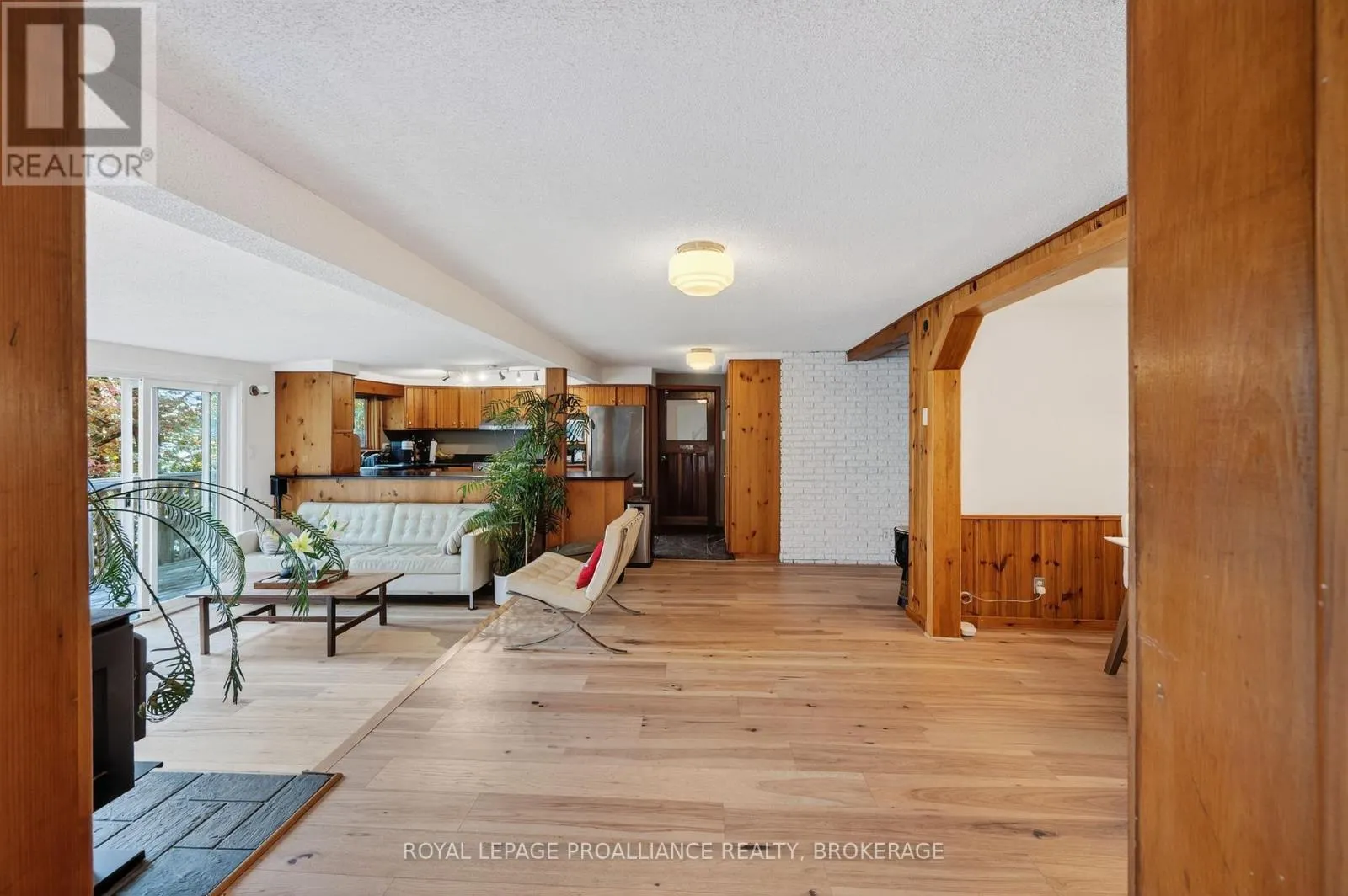 18 HICKORY LANE