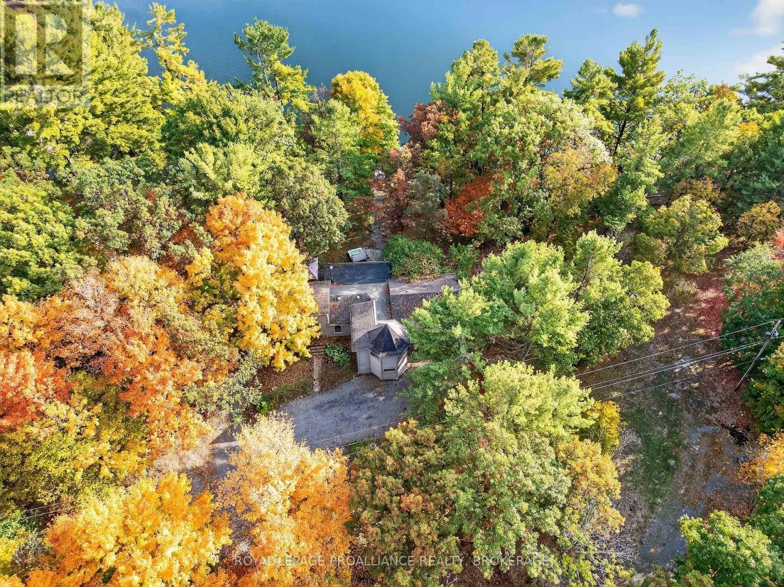 18 HICKORY LANE