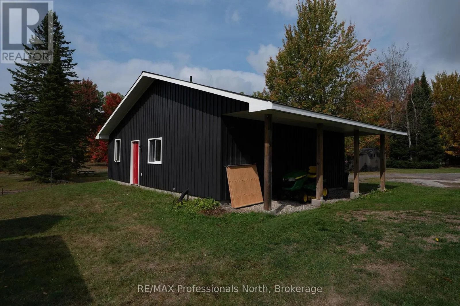 1110 SEDGWICK ROAD
