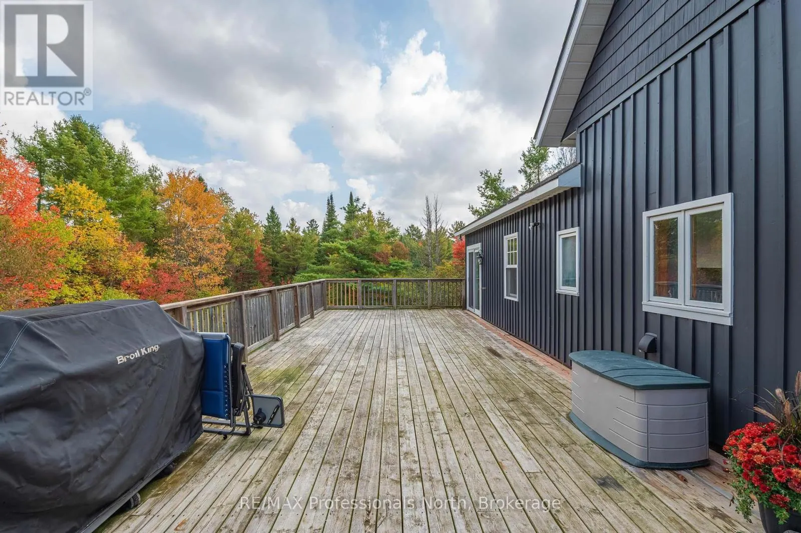 1110 SEDGWICK ROAD