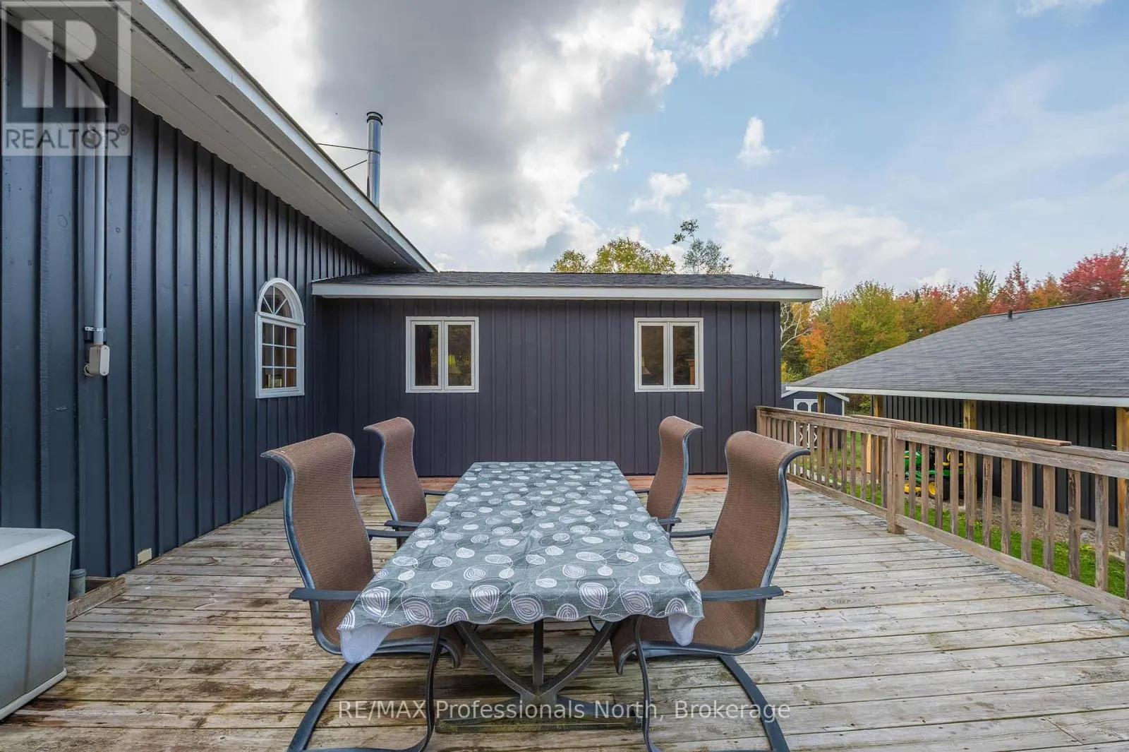 1110 SEDGWICK ROAD