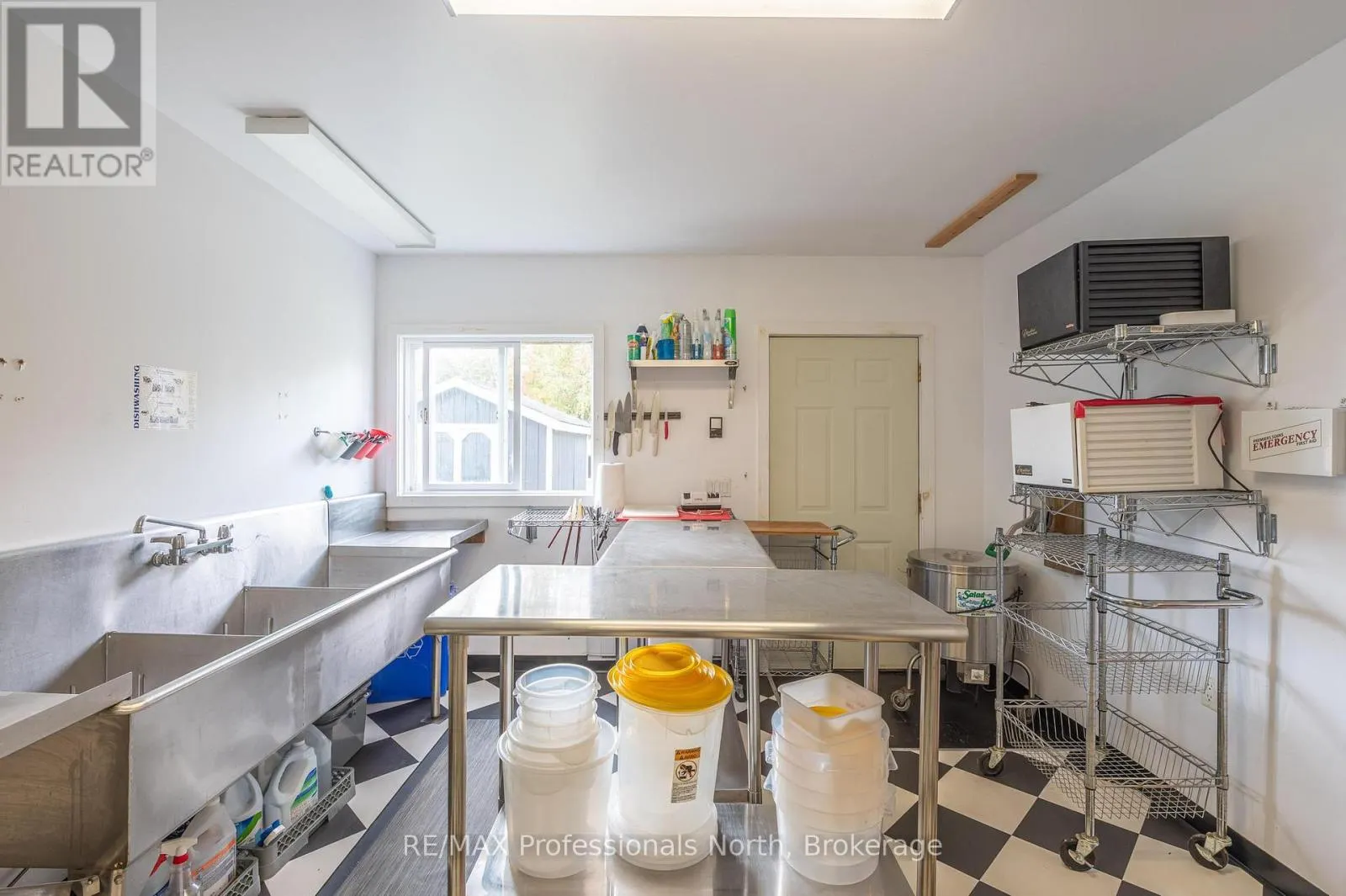 1110 SEDGWICK ROAD