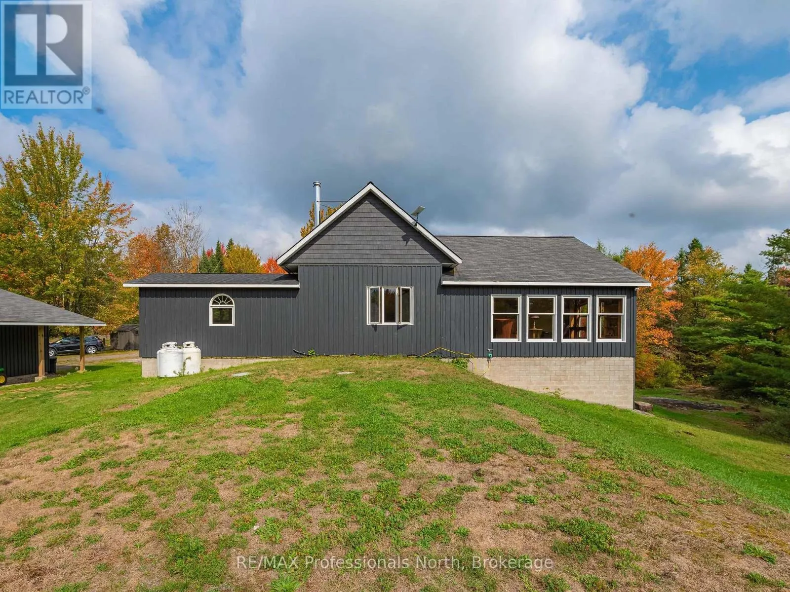 1110 SEDGWICK ROAD