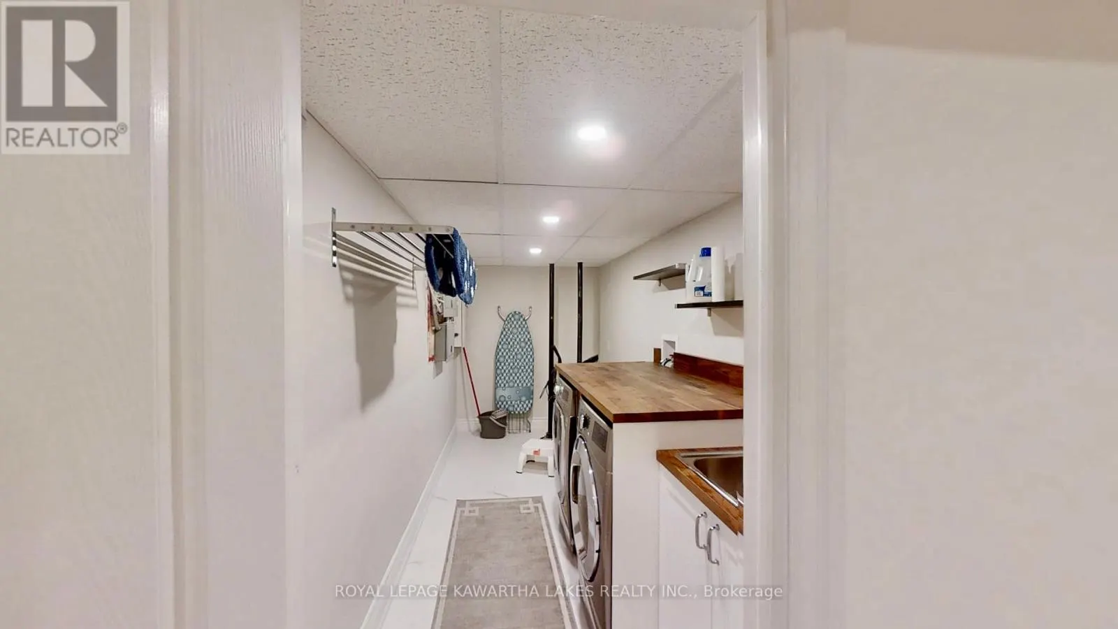 427 LINDEN VALLEY ROAD