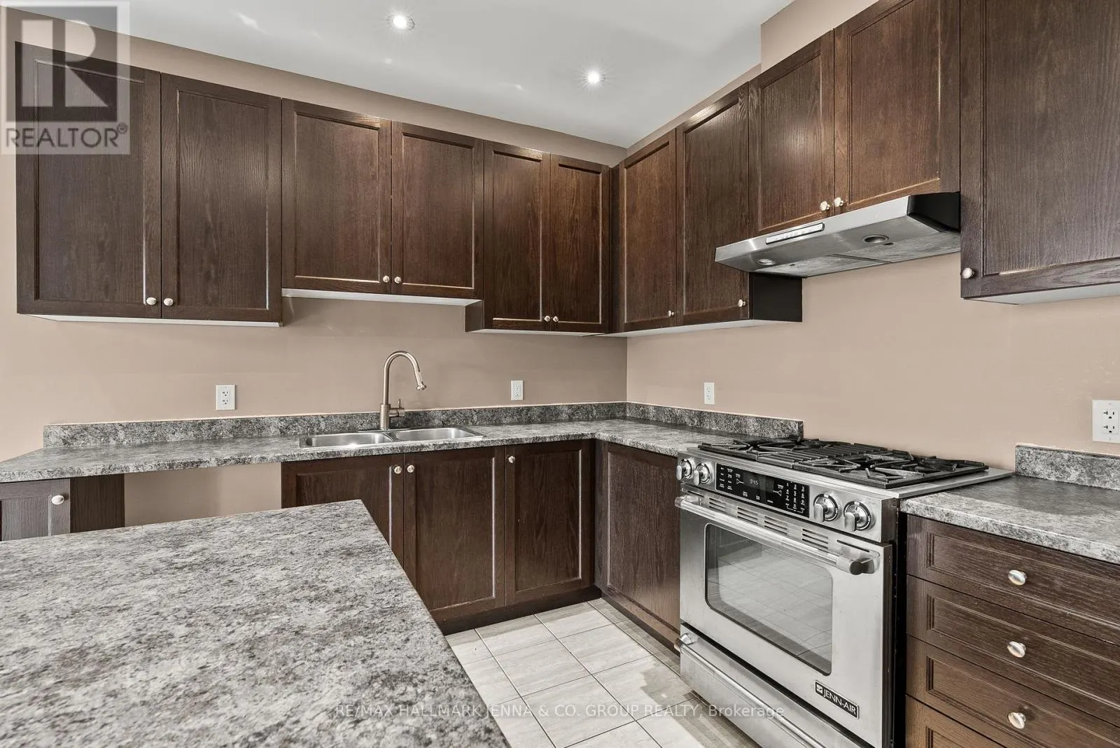 326 GALLANTRY WAY