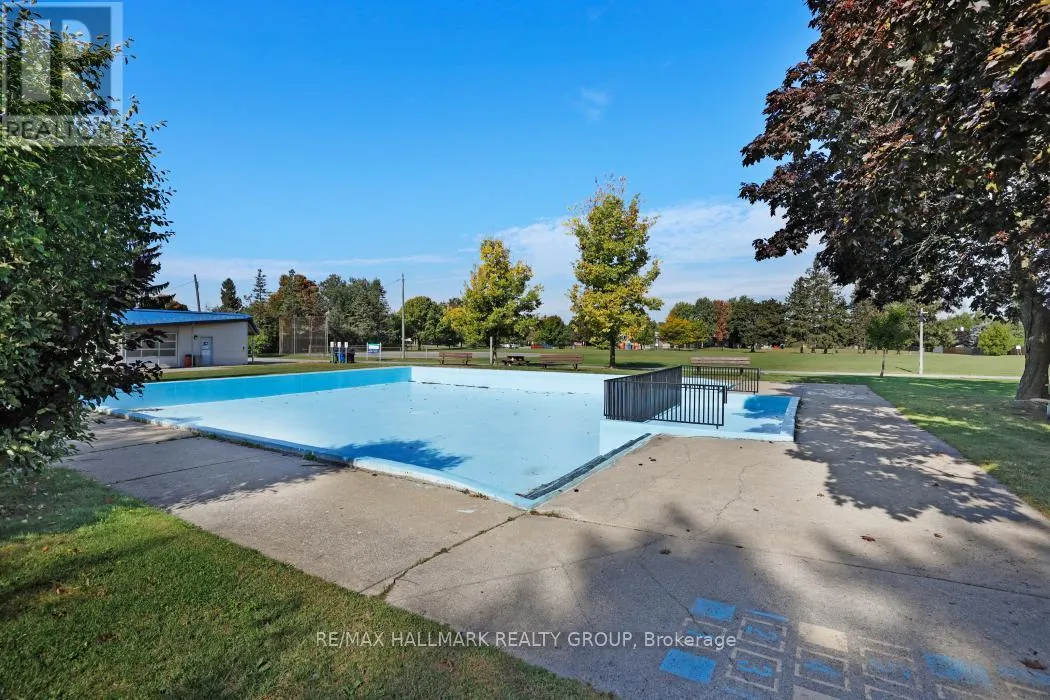 2 - 1240 PEBBLE ROAD