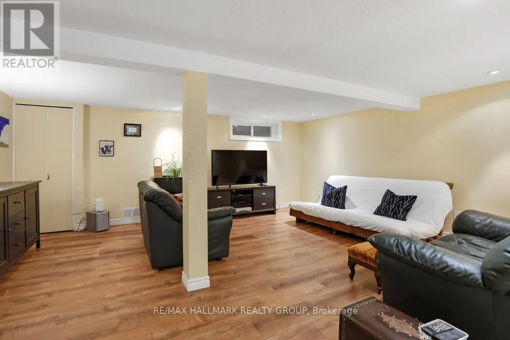 2 - 1240 PEBBLE ROAD