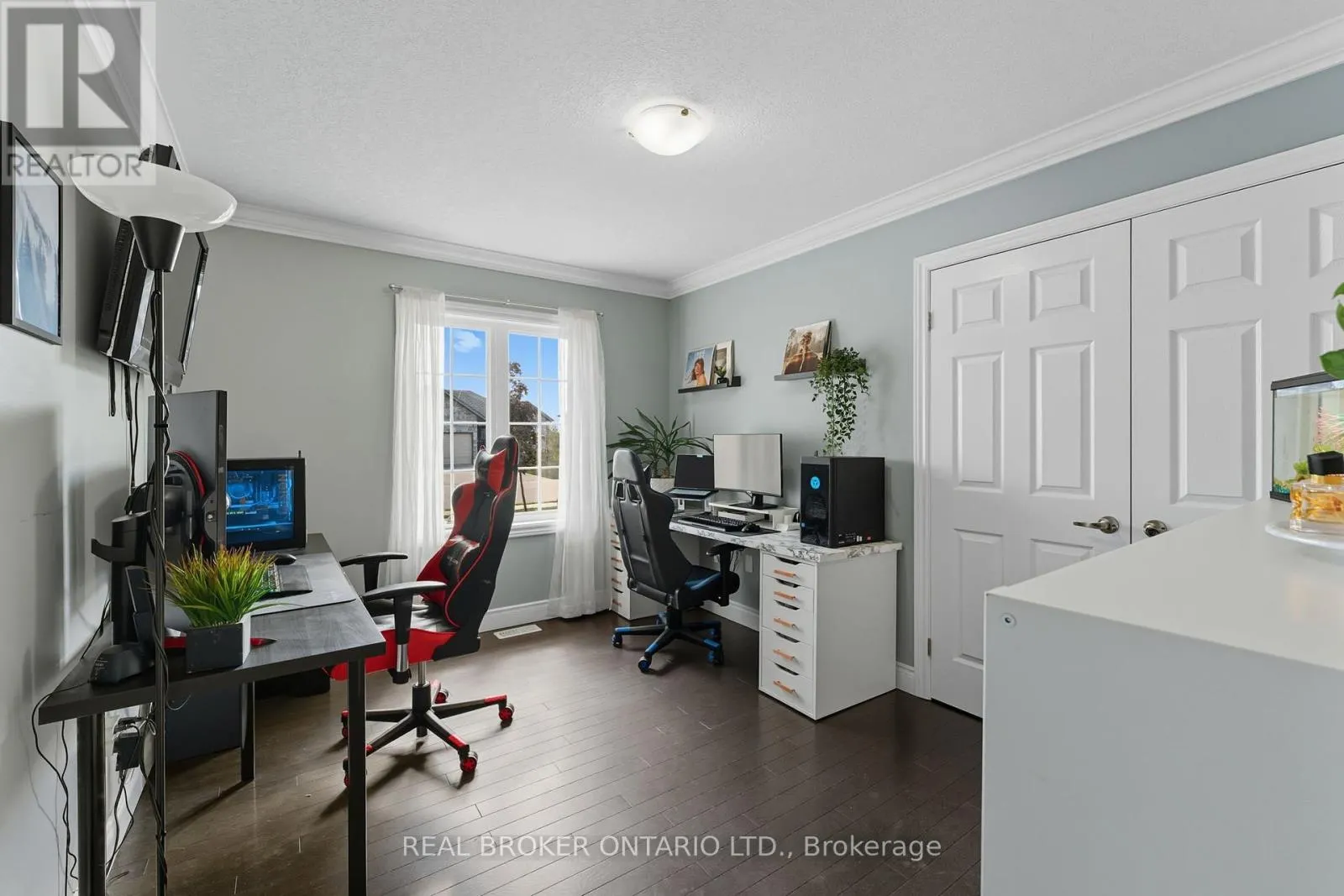 18 DENNIS DRIVE