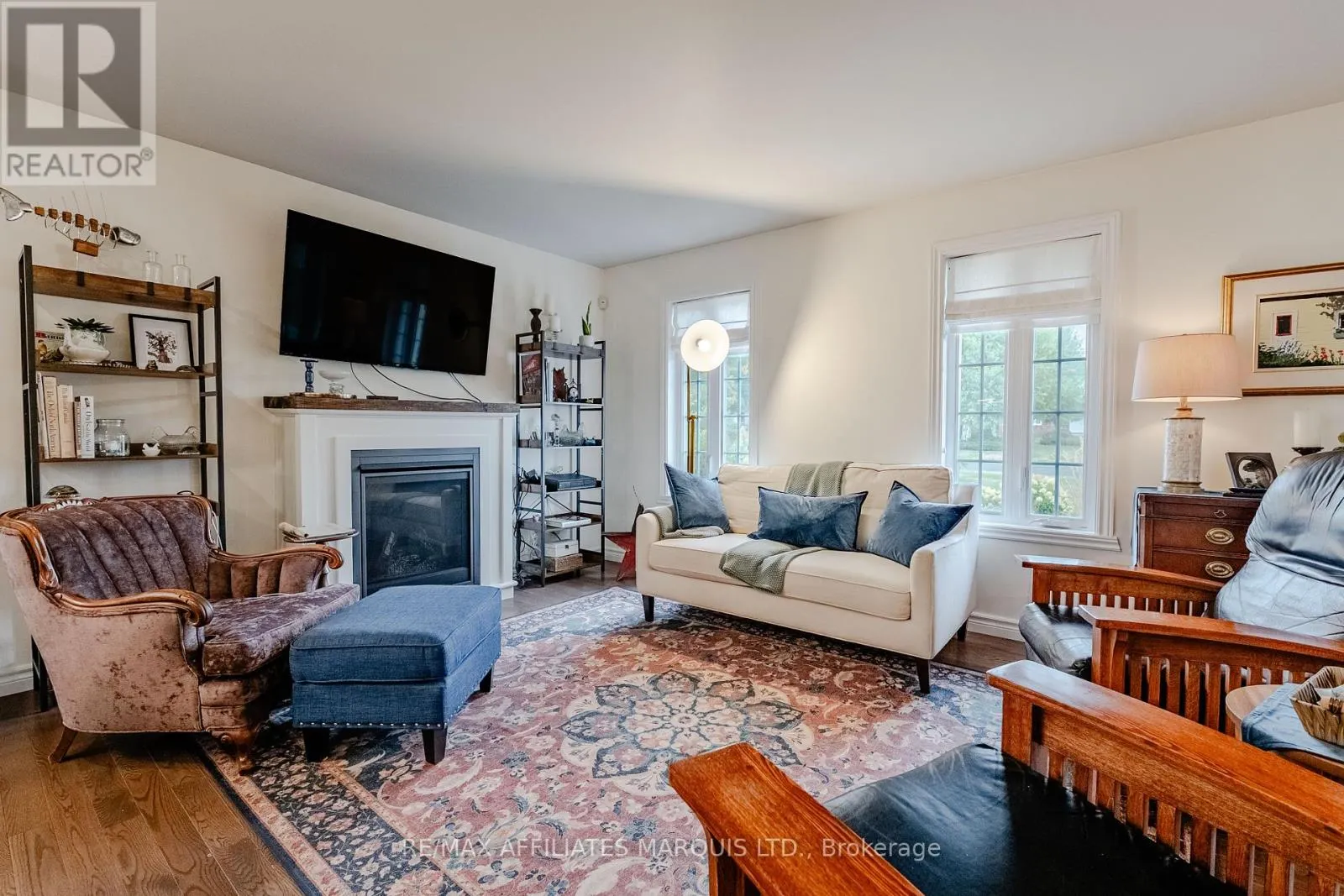 100 FRONT STREET E