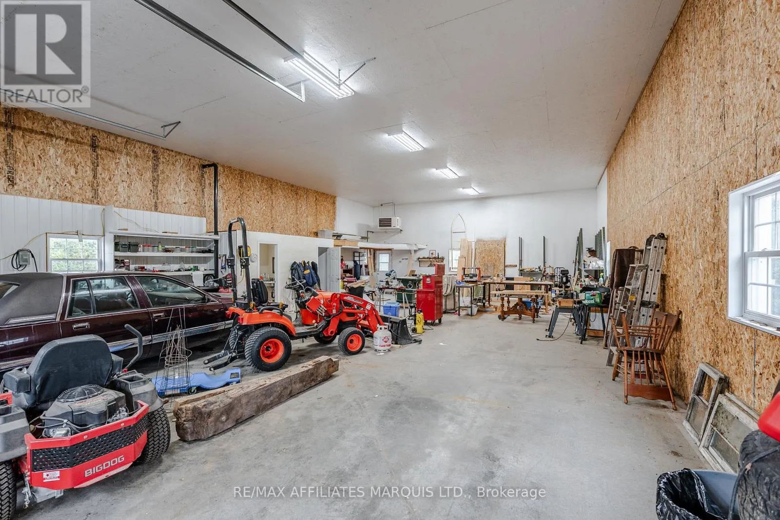 100 FRONT STREET E