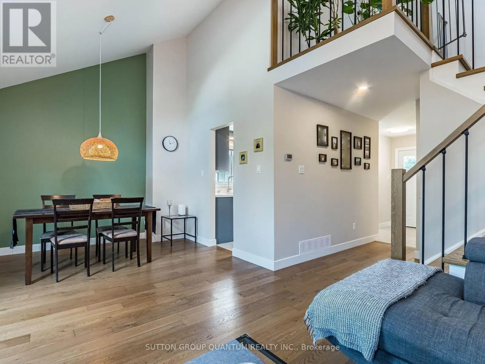 90 IRONSTONE DRIVE