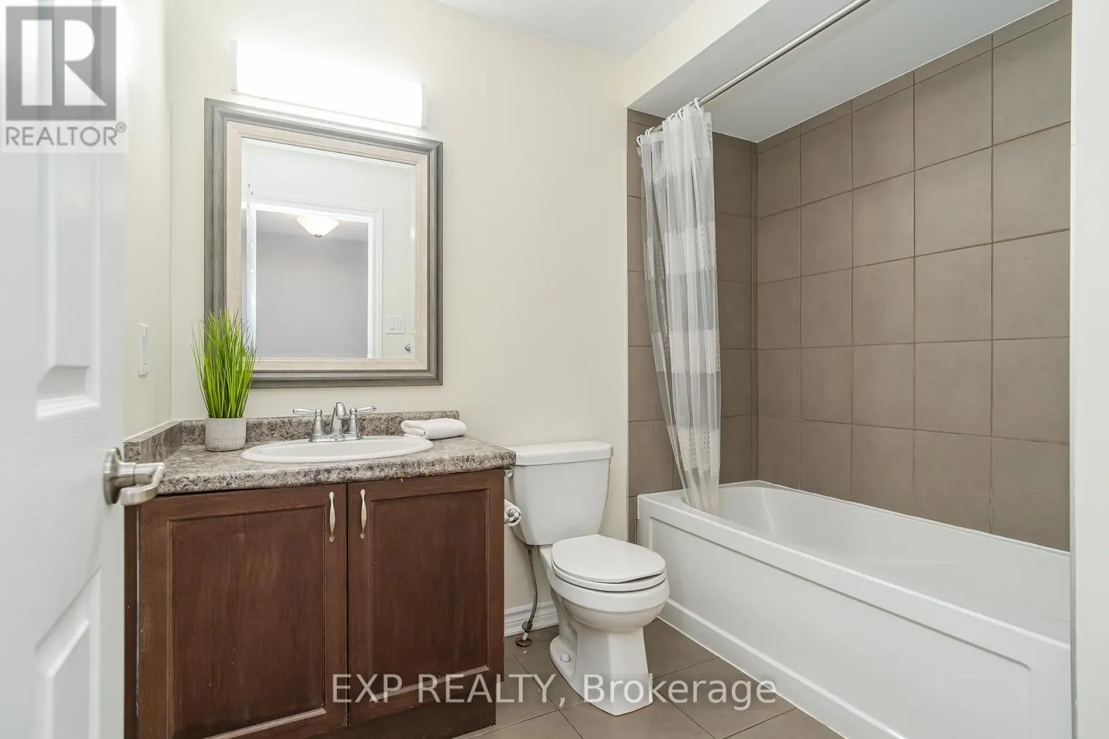 25 SOLARIS DRIVE