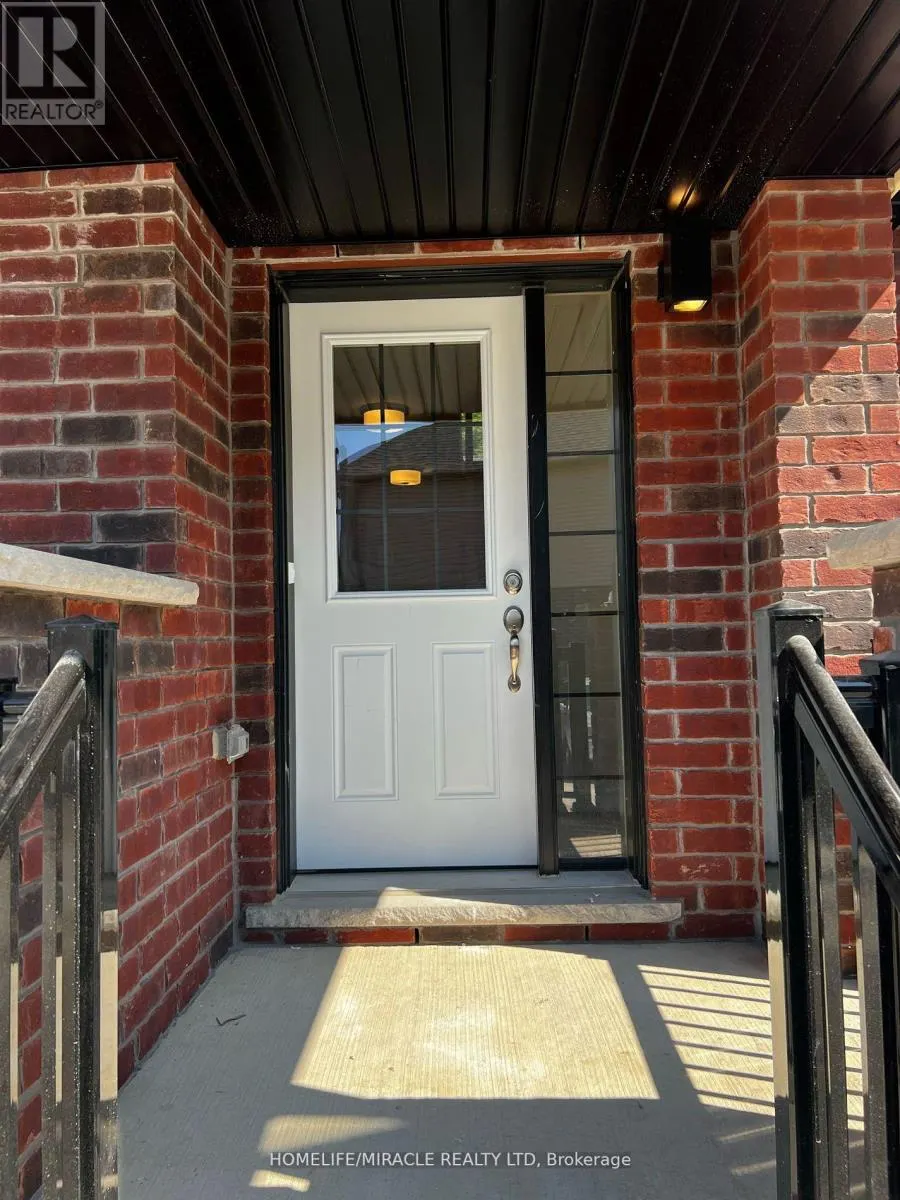 26 - 620 COLBORNE STREET W