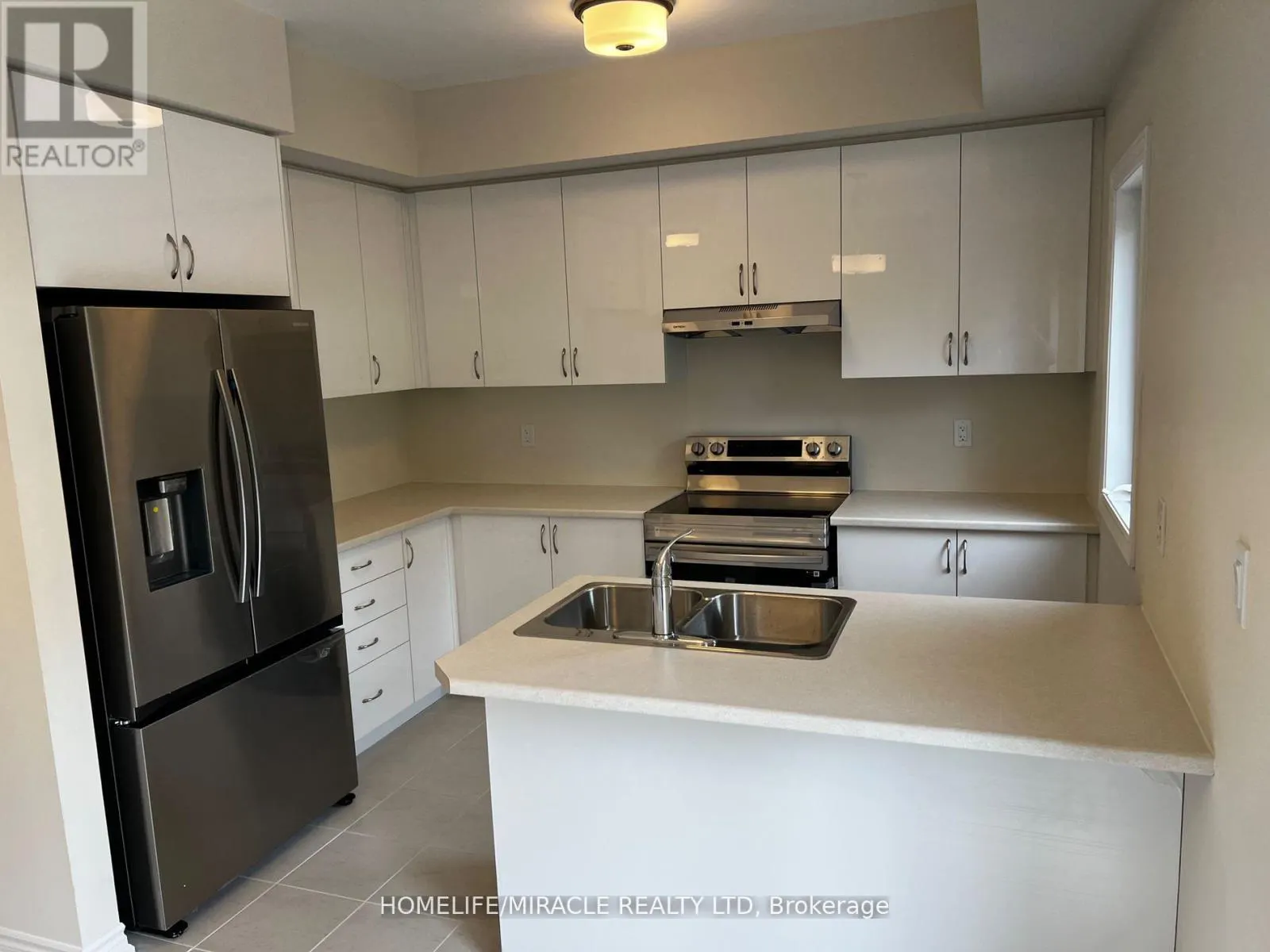 26 - 620 COLBORNE STREET W