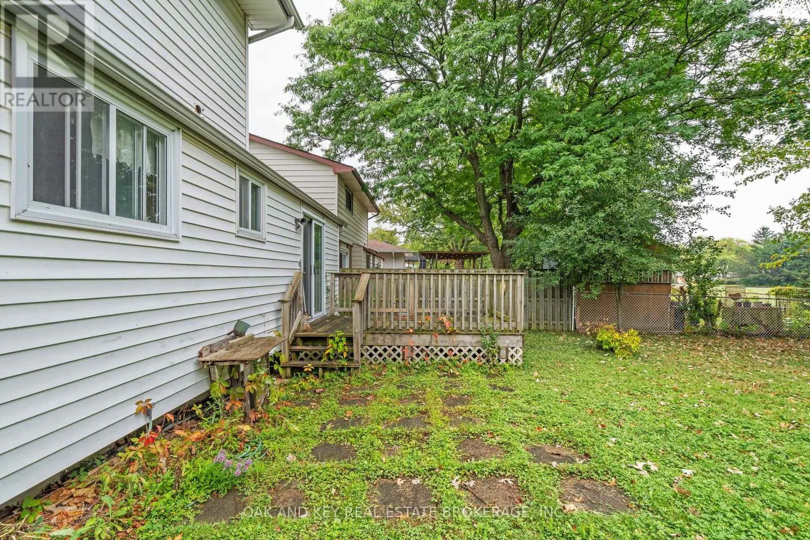 180 BELMONT DRIVE W