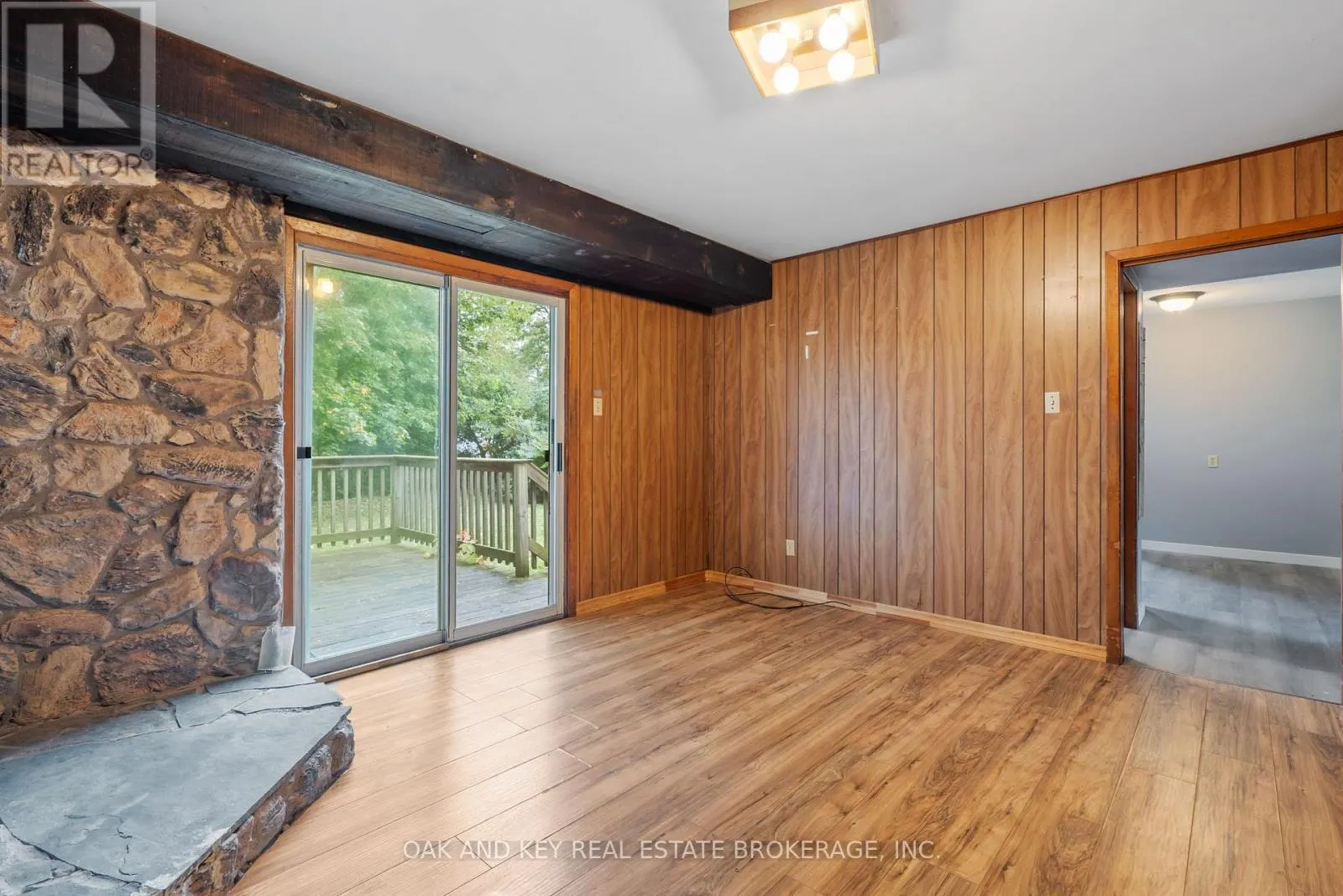 180 BELMONT DRIVE W