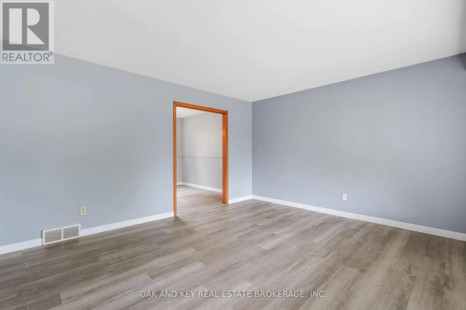 180 BELMONT DRIVE W