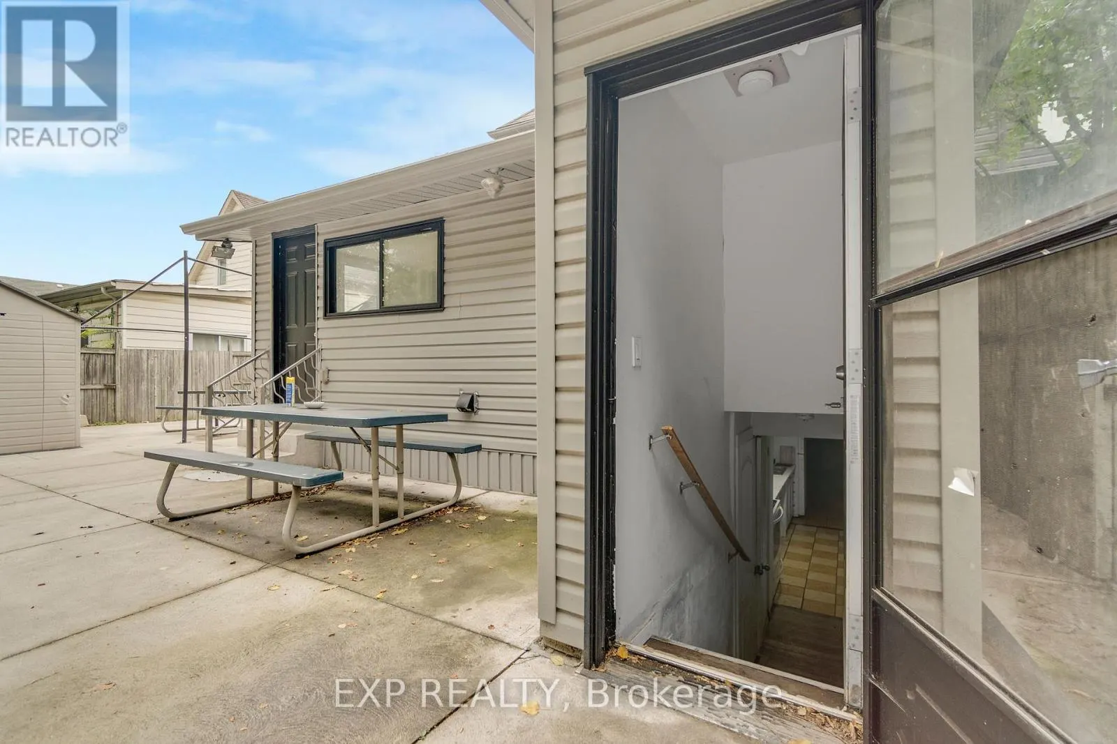 23 LYNDHURST STREET