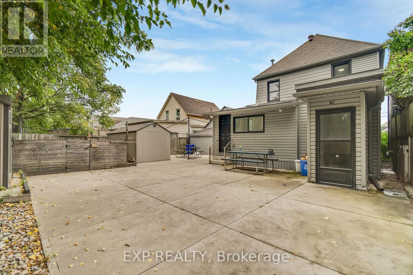 23 LYNDHURST STREET