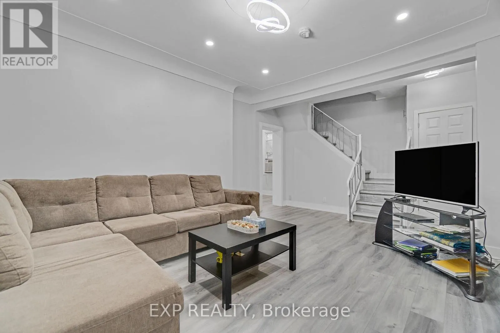 23 LYNDHURST STREET