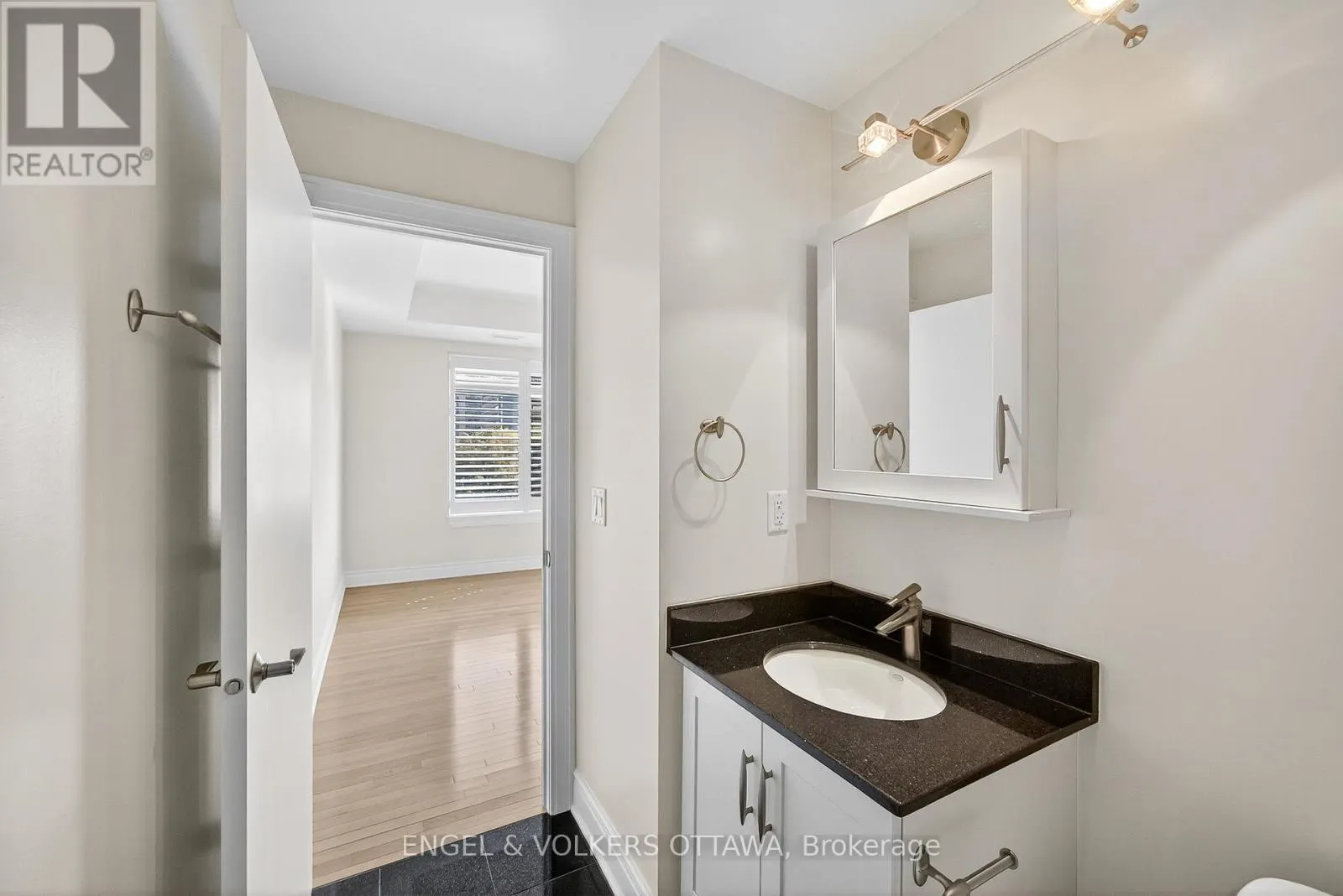 505 - 95 BRONSON AVENUE