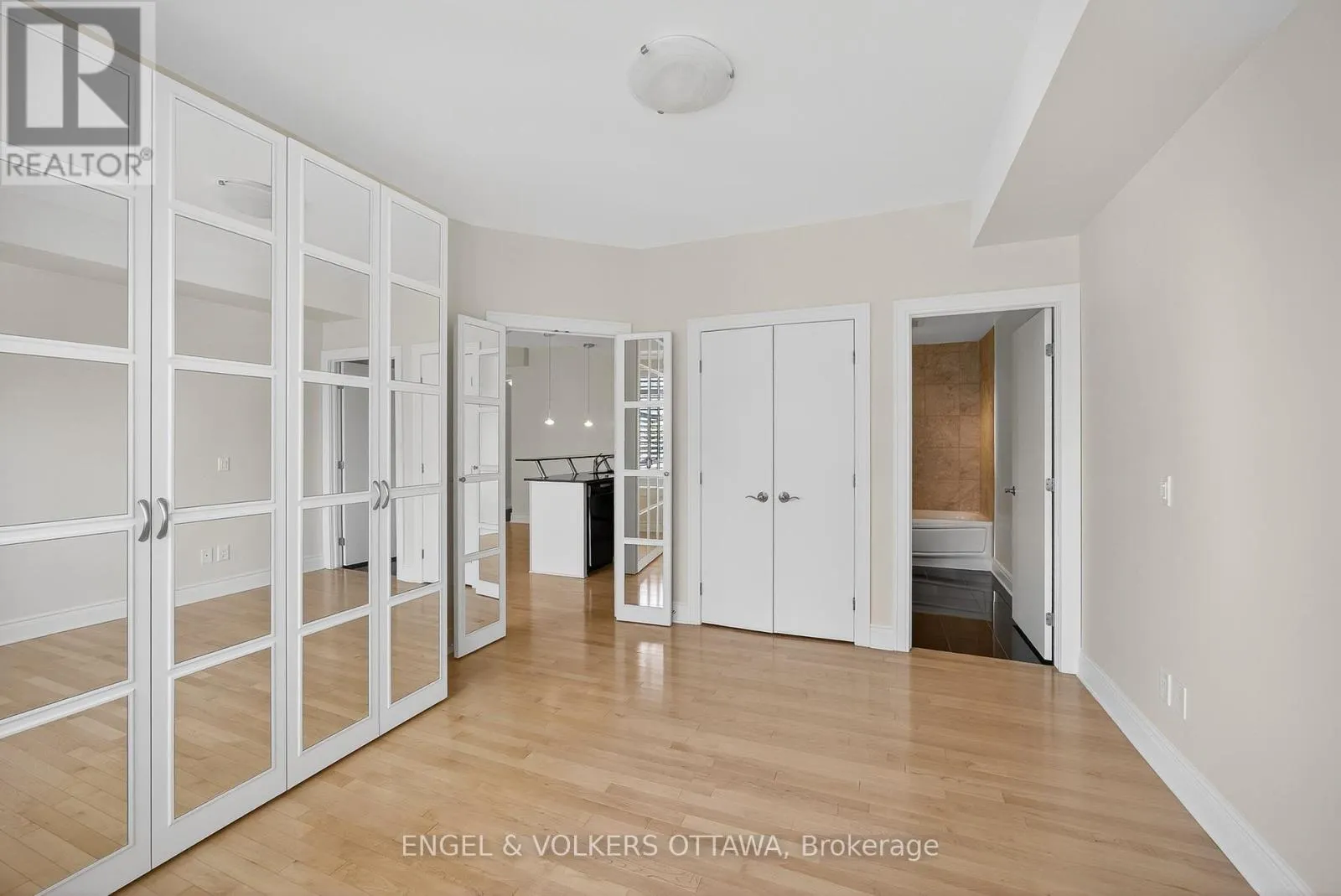 505 - 95 BRONSON AVENUE