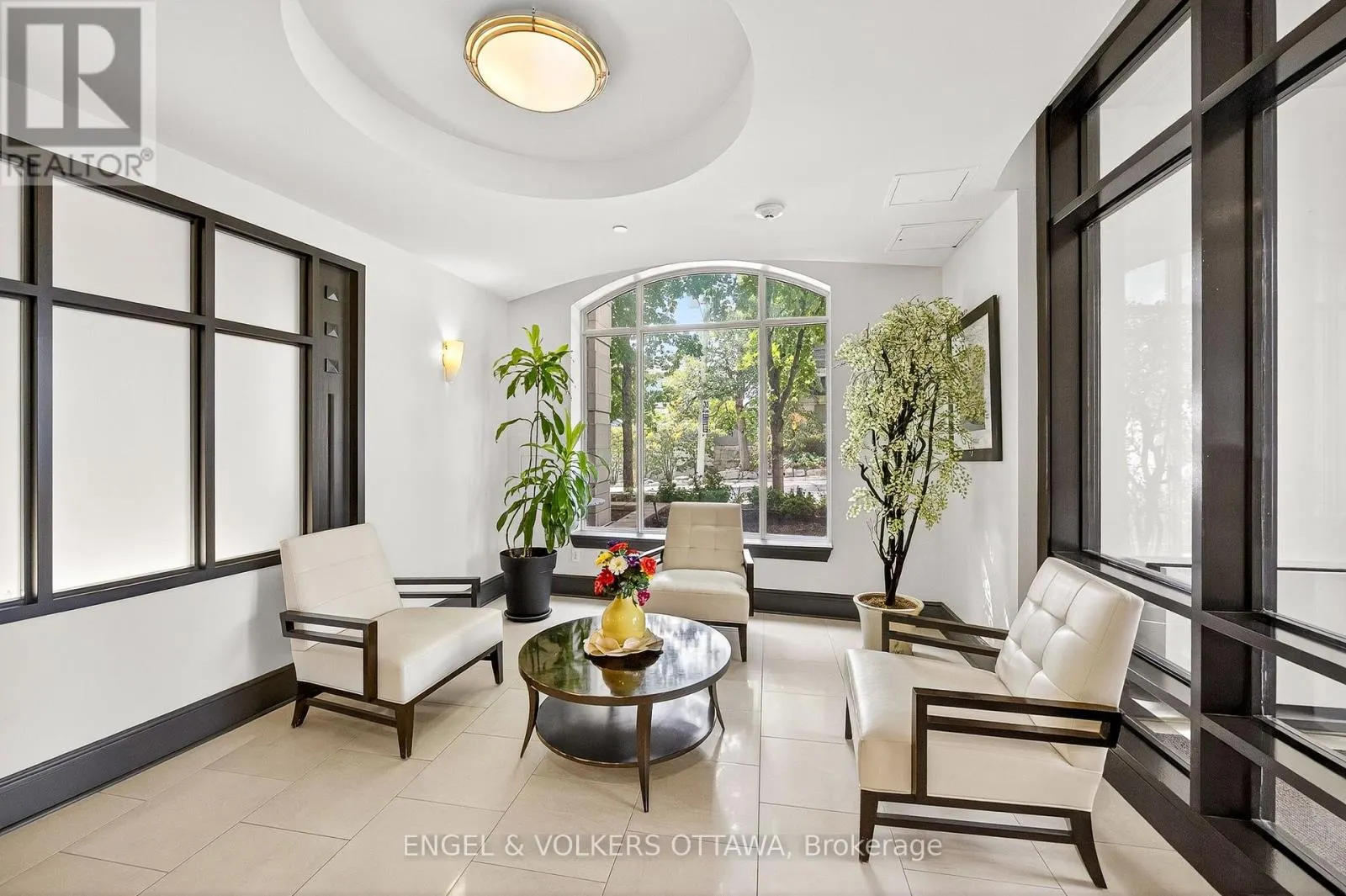 505 - 95 BRONSON AVENUE
