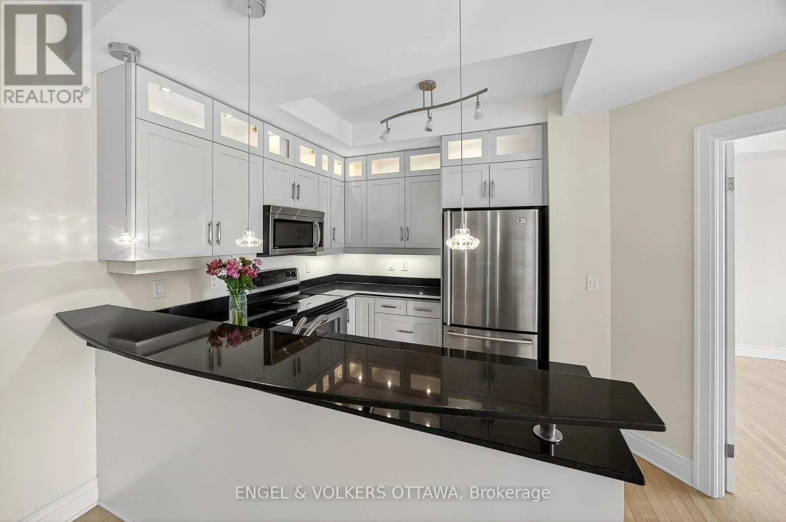 505 - 95 BRONSON AVENUE