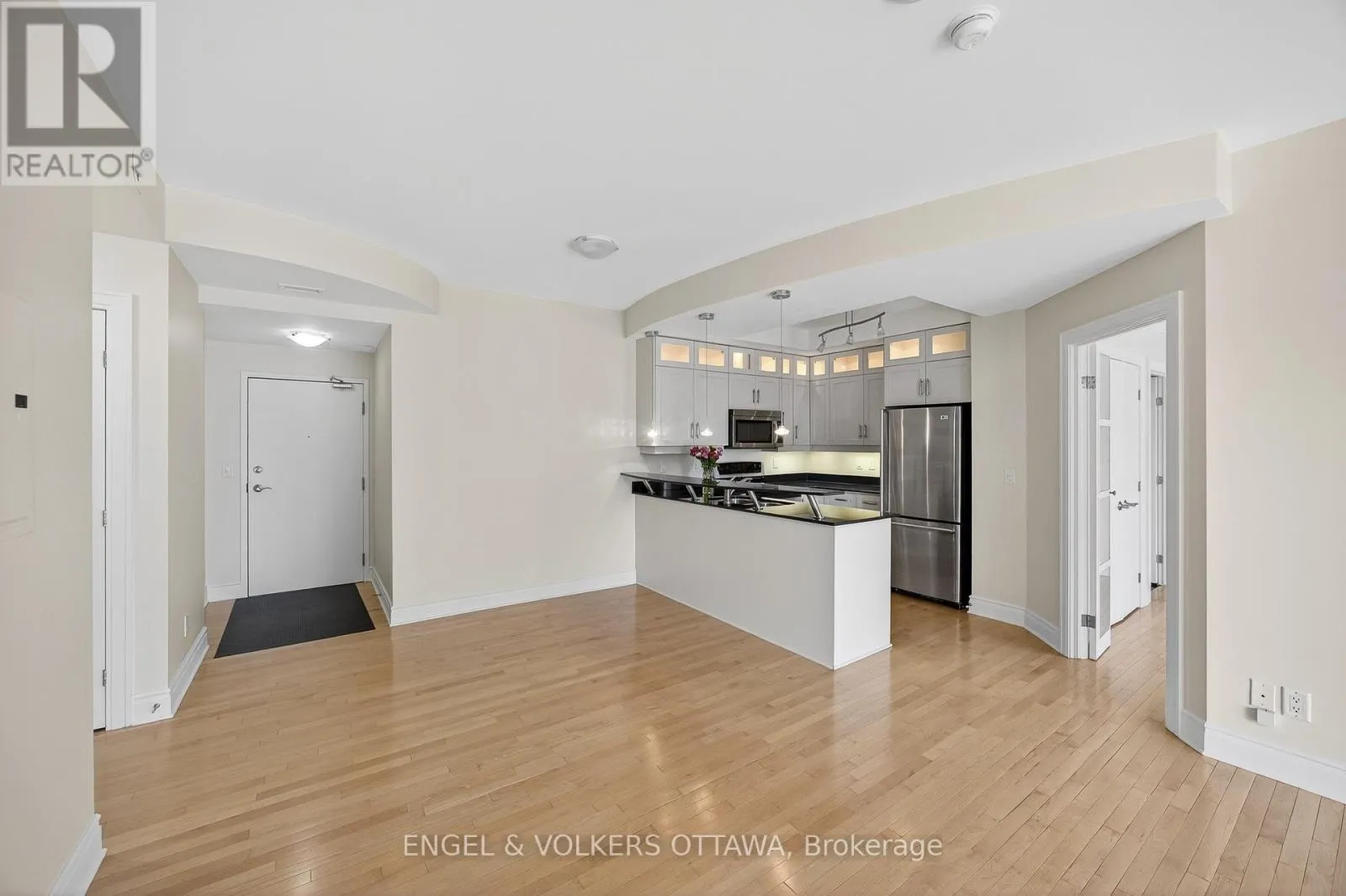505 - 95 BRONSON AVENUE