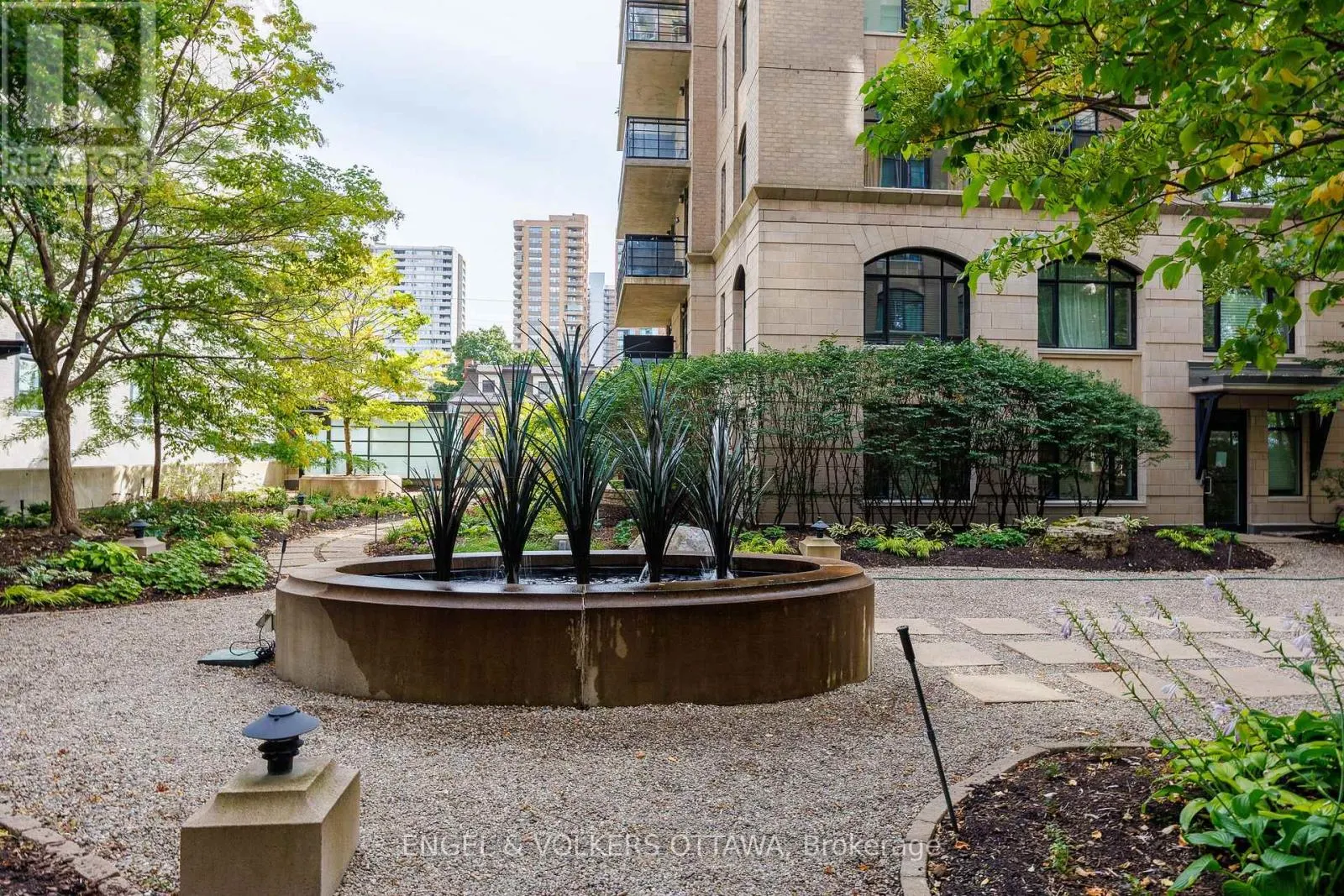 505 - 95 BRONSON AVENUE