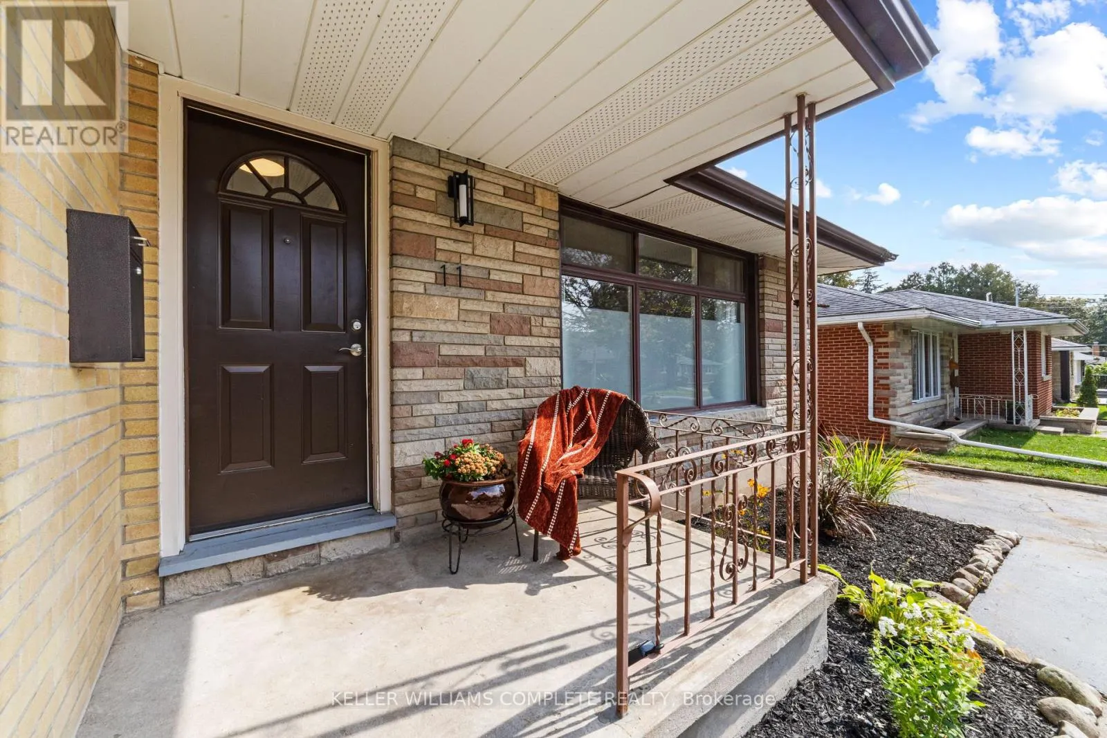 11 CALGARY AVENUE