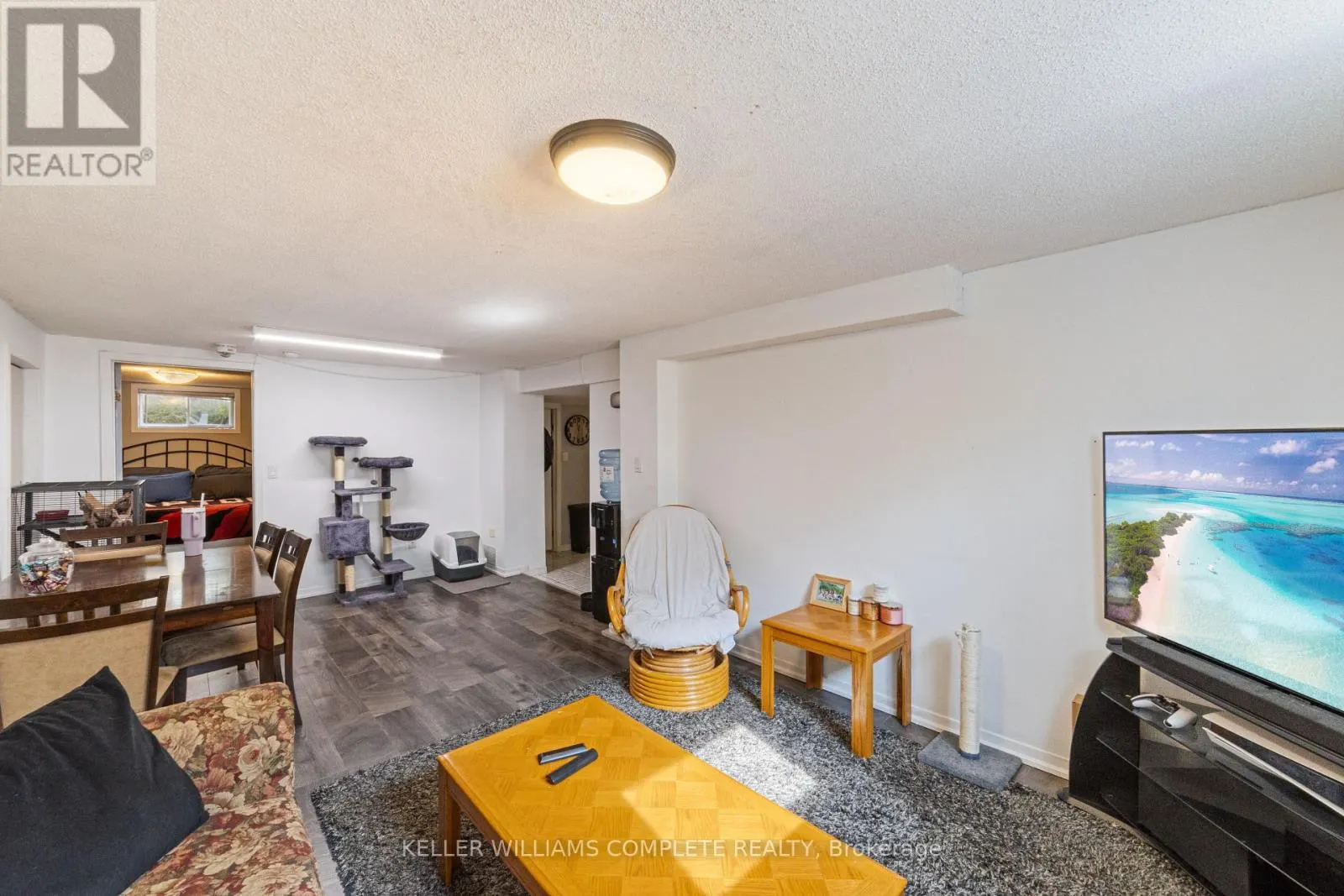 11 CALGARY AVENUE