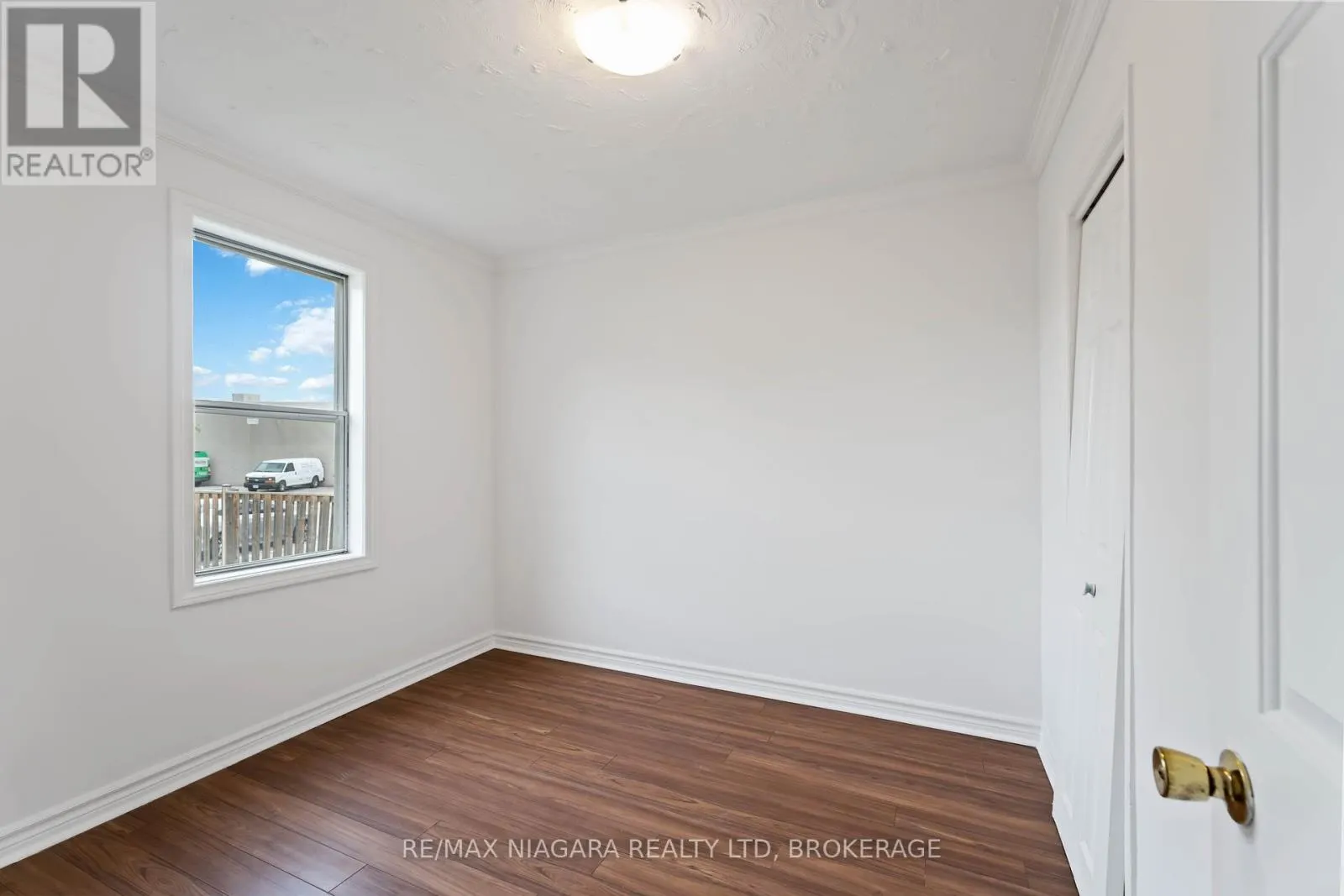 21 MAYWOOD AVENUE