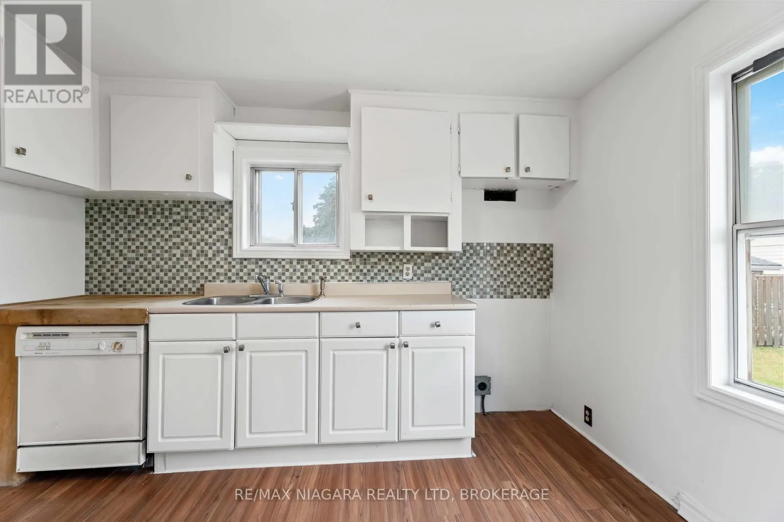 21 MAYWOOD AVENUE