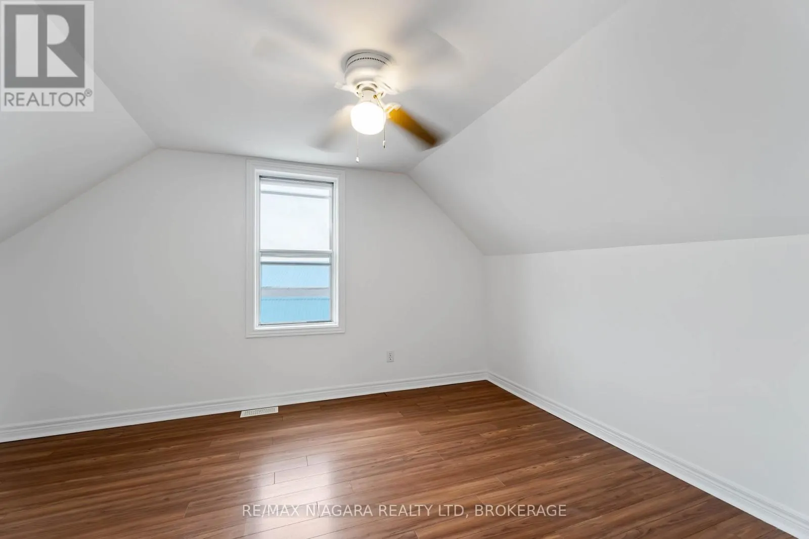 21 MAYWOOD AVENUE