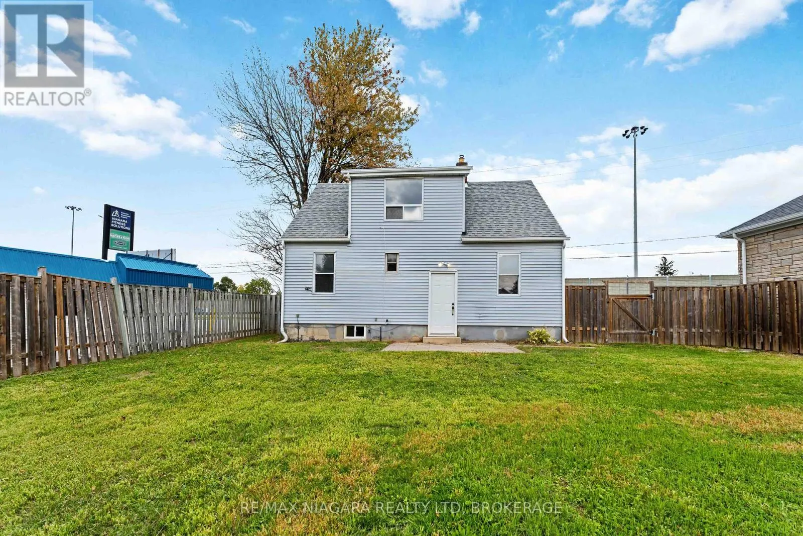 21 MAYWOOD AVENUE