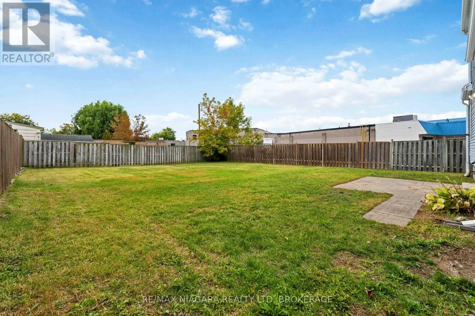 21 MAYWOOD AVENUE