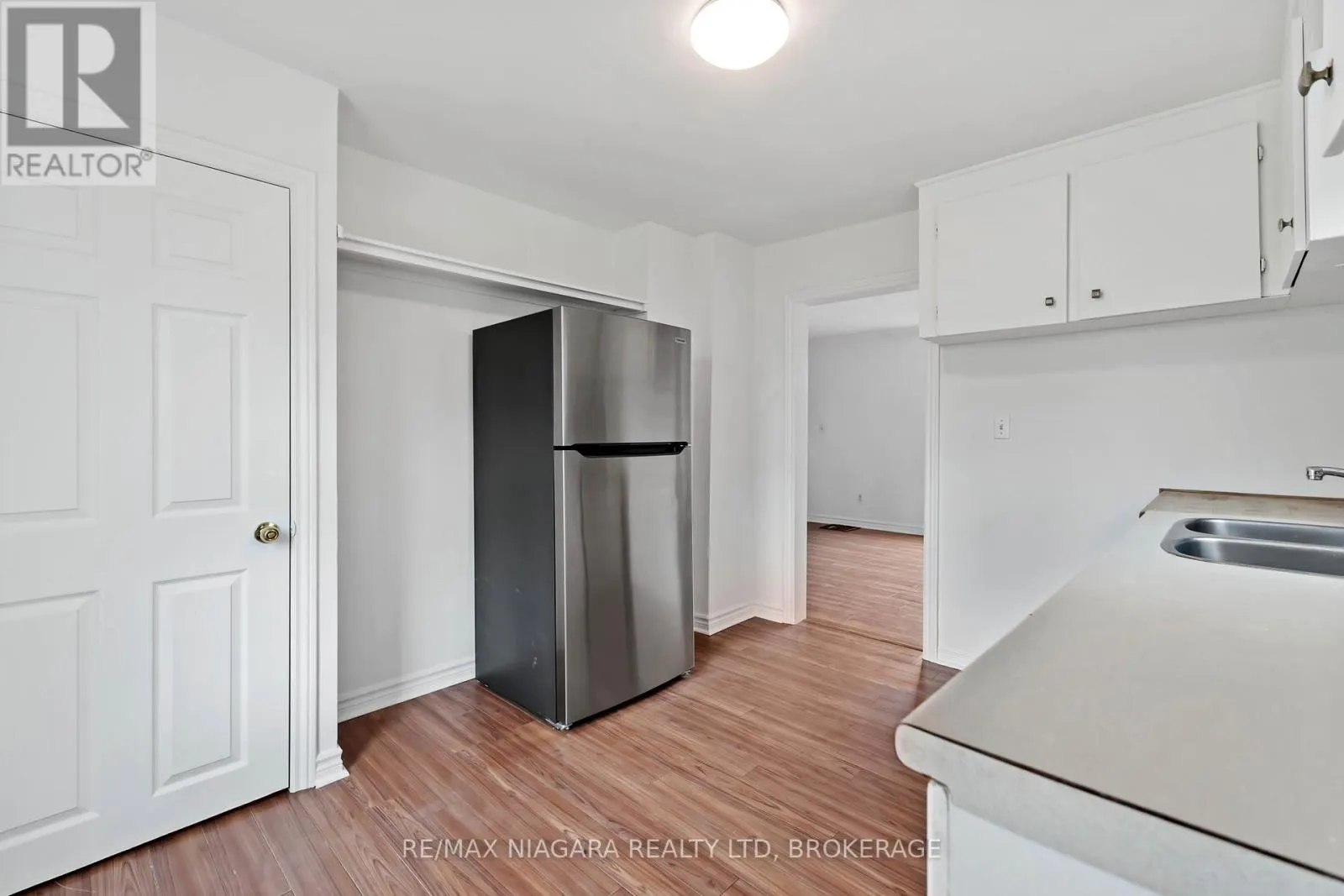 21 MAYWOOD AVENUE