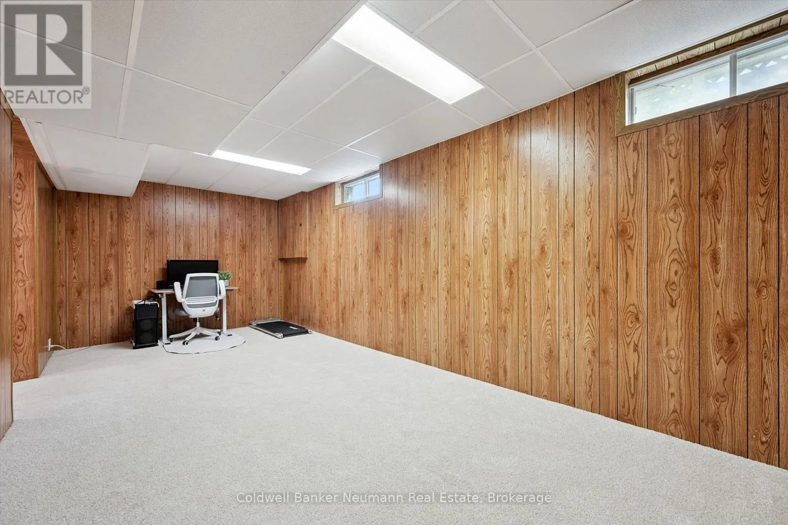 46 DUNHILL CRESCENT