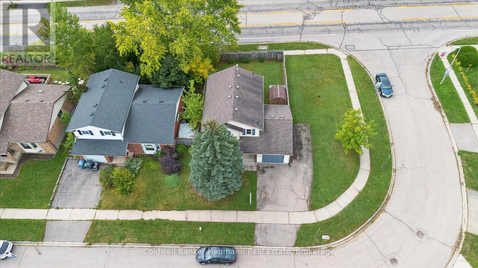 46 DUNHILL CRESCENT